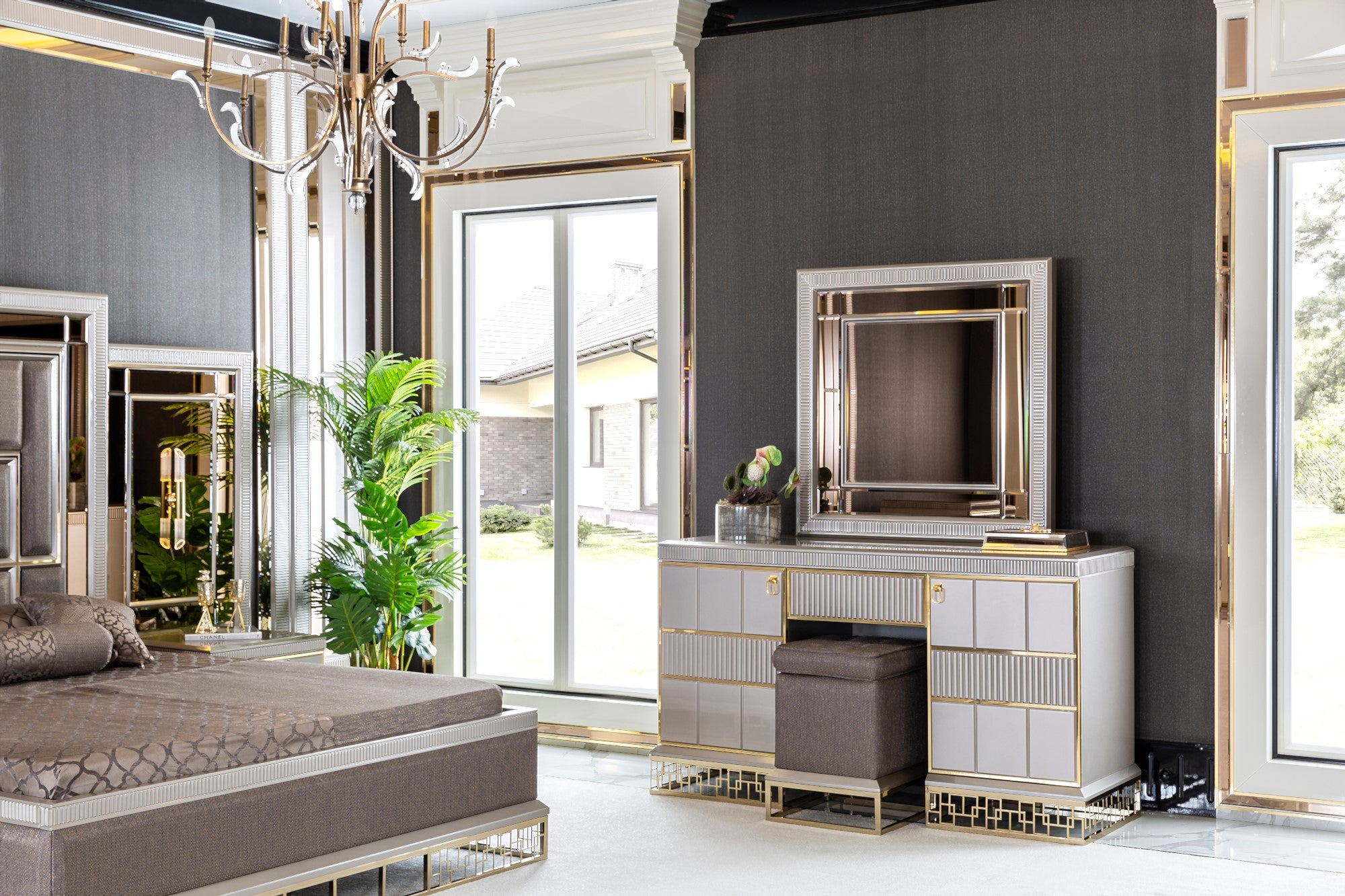 Versace Bedroom (Queen Storage Bed With Headboard & Dresser With Mirror & Pouf & 2 Nightstand With Back Panel & Bench)