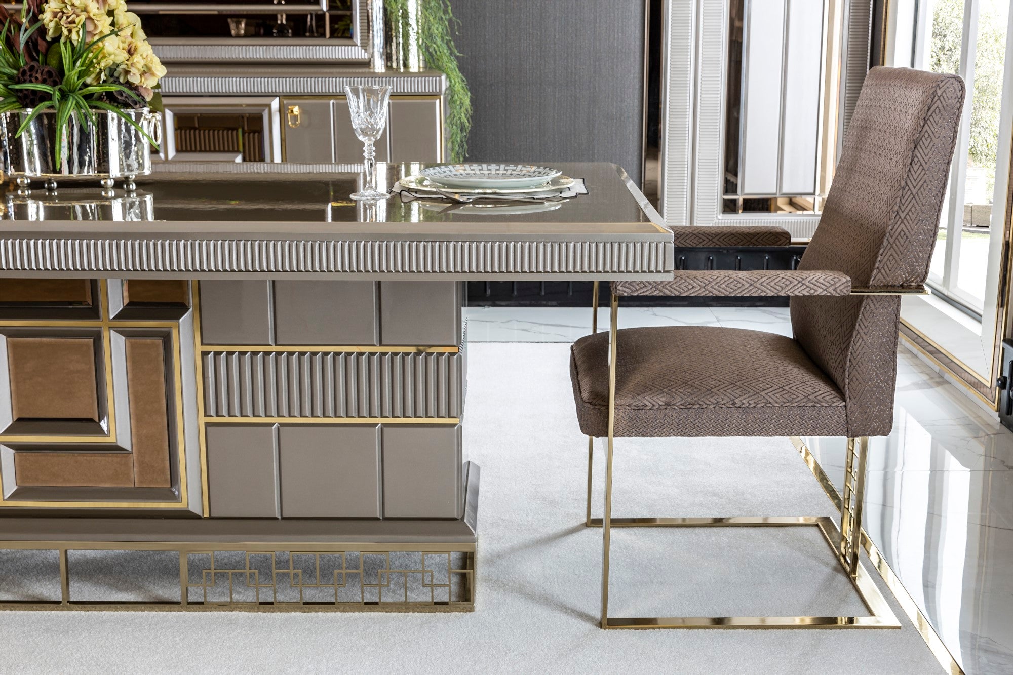 Versace Diningroom Set (Table & 6 Chair & Console With Mirror)