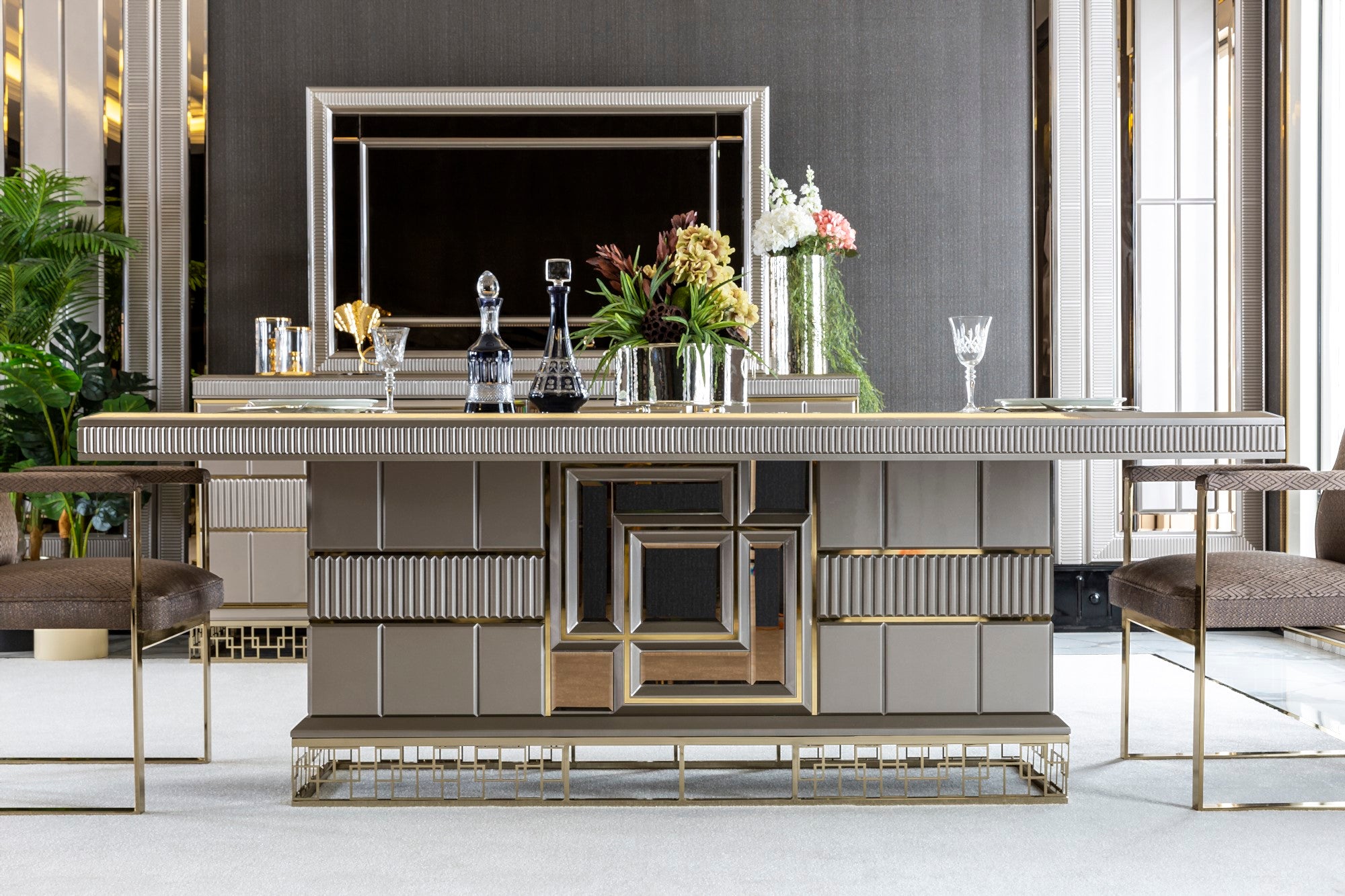 Versace Diningroom Set (Table & 6 Chair & Console With Mirror)