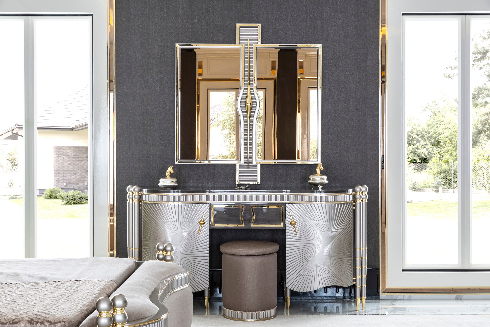 Bentley Bedroom (Queen Storage Bed With Headboard & Dresser With Mirror & Pouf & 2 Nightstand With Back Panel)