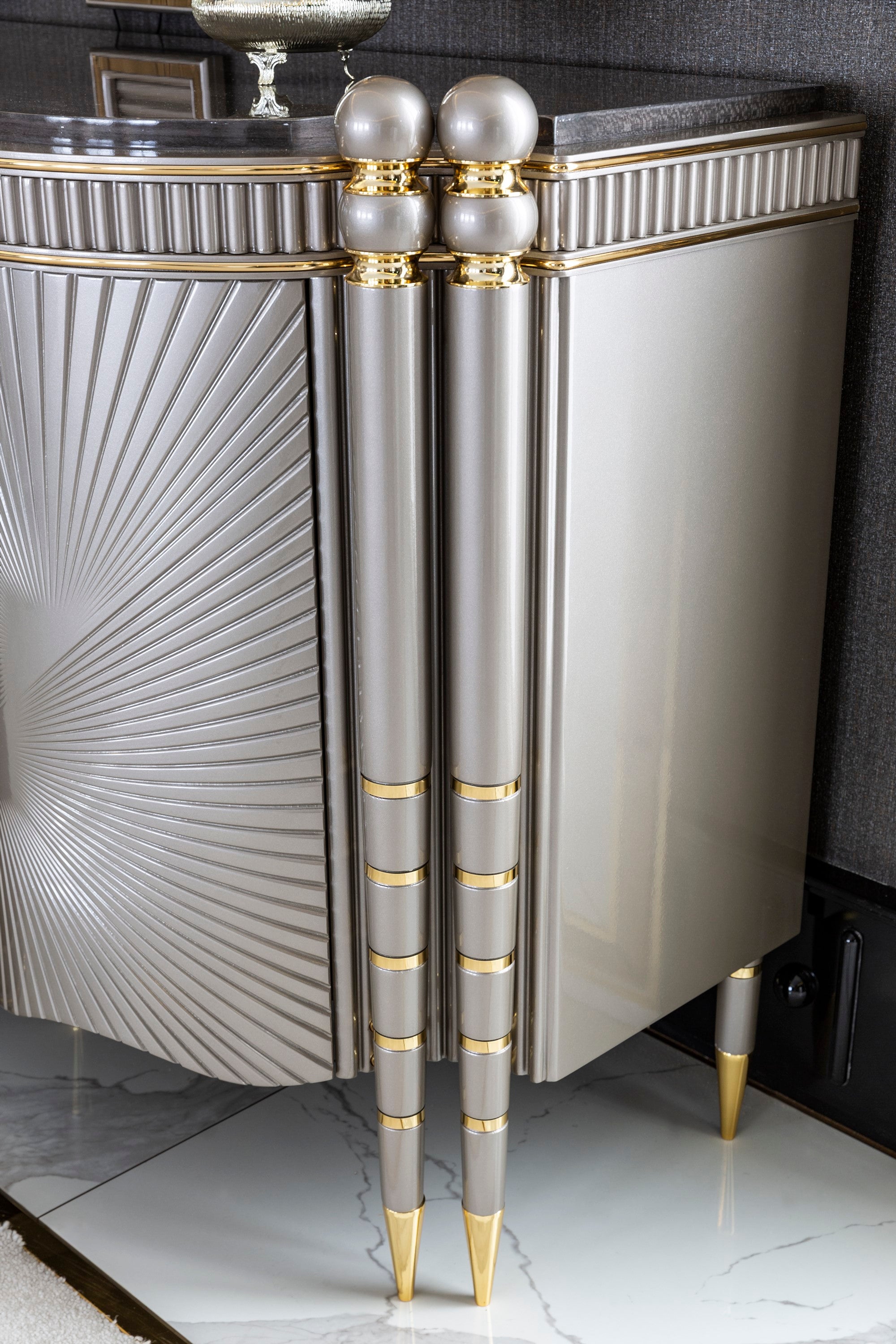 Bentley Bedroom (Queen Storage Bed With Headboard & Dresser With Mirror & Pouf & 2 Nightstand With Back Panel)