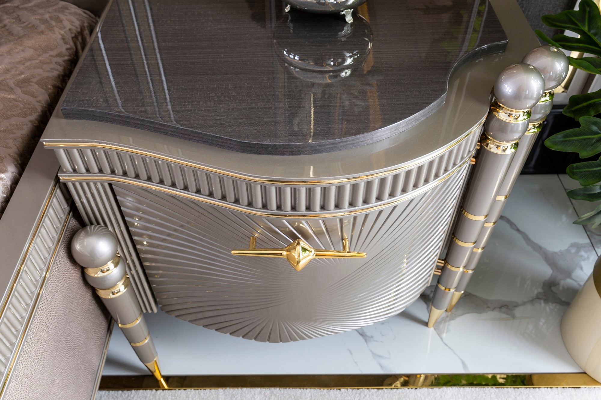 Bentley Bedroom (Queen Storage Bed With Headboard & Dresser With Mirror & Pouf & 2 Nightstand With Back Panel)