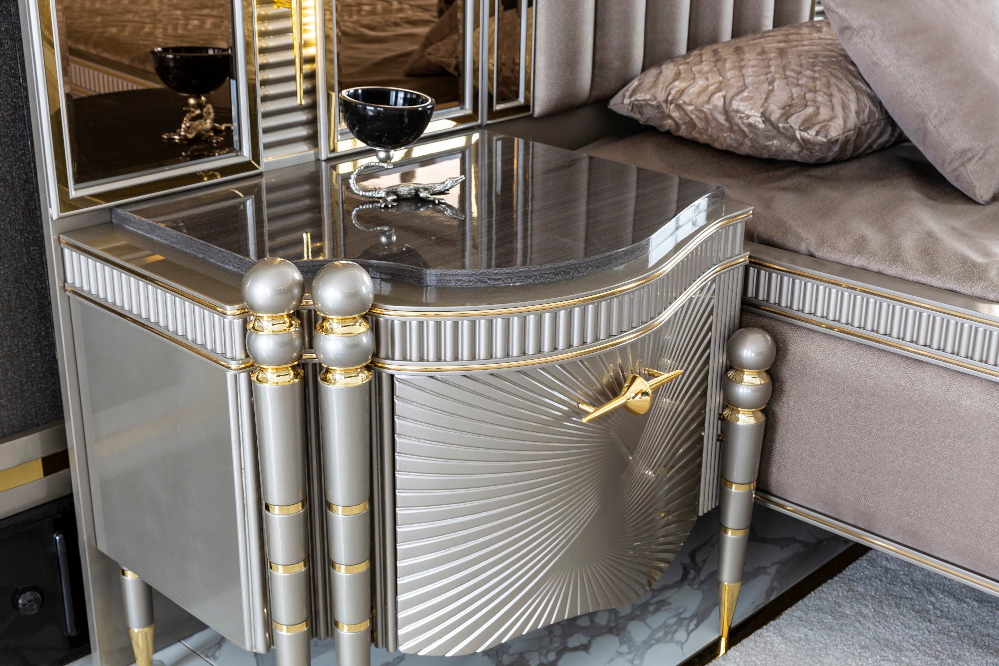 Bentley Bedroom (Queen Storage Bed With Headboard & Dresser With Mirror & Pouf & 2 Nightstand With Back Panel)