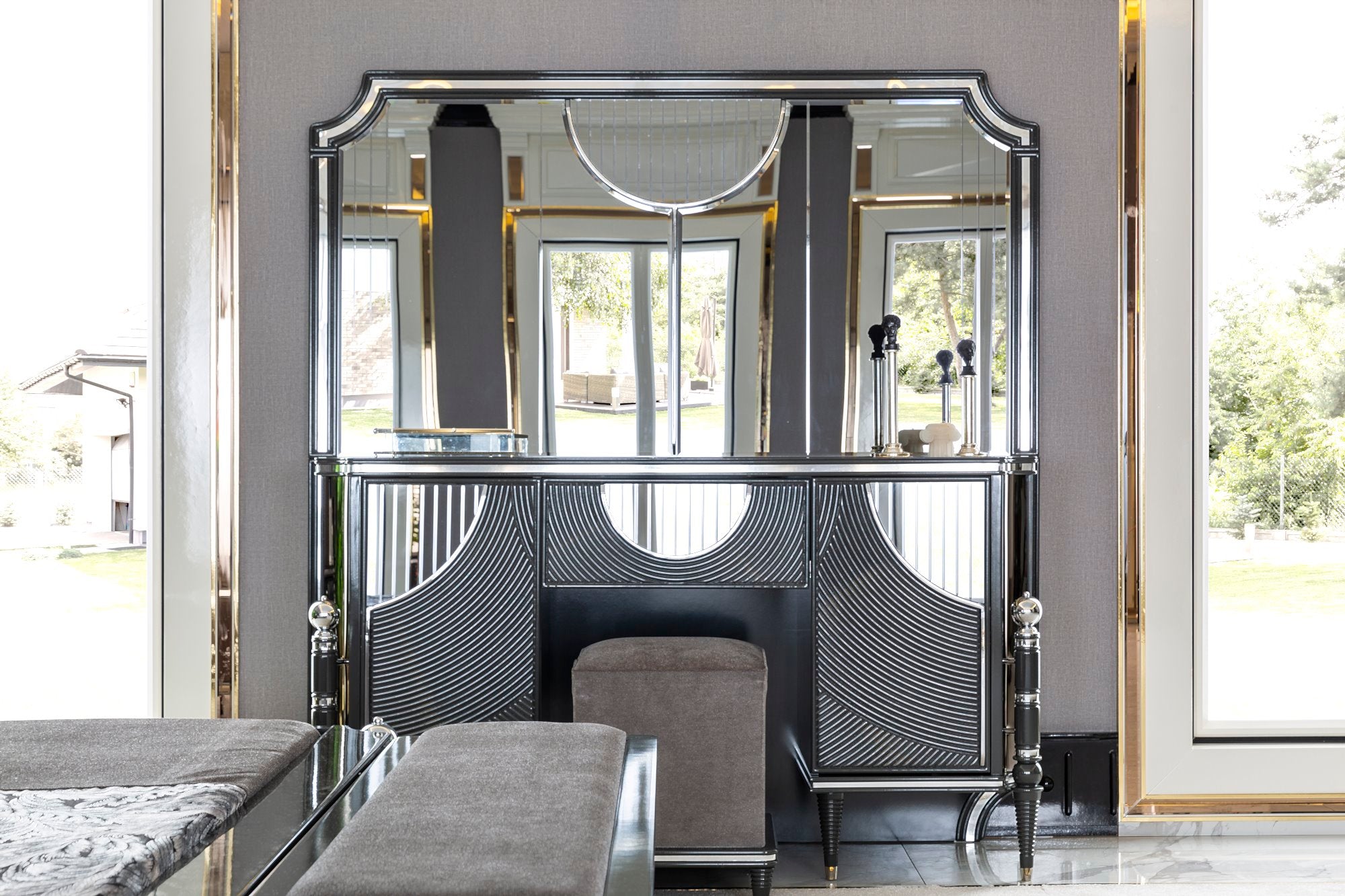 Prada Bedroom (Queen Storage Bed With Headboard & Dresser With Mirror & Pouf & 2 Nightstand With Back Panel & Bench)