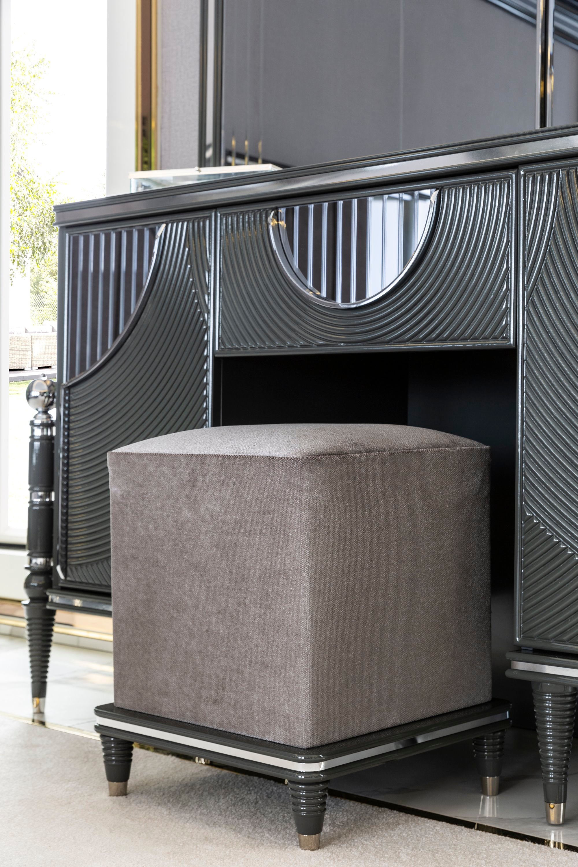 Prada Bedroom (Queen Storage Bed With Headboard & Dresser With Mirror & Pouf & 2 Nightstand With Back Panel & Bench)