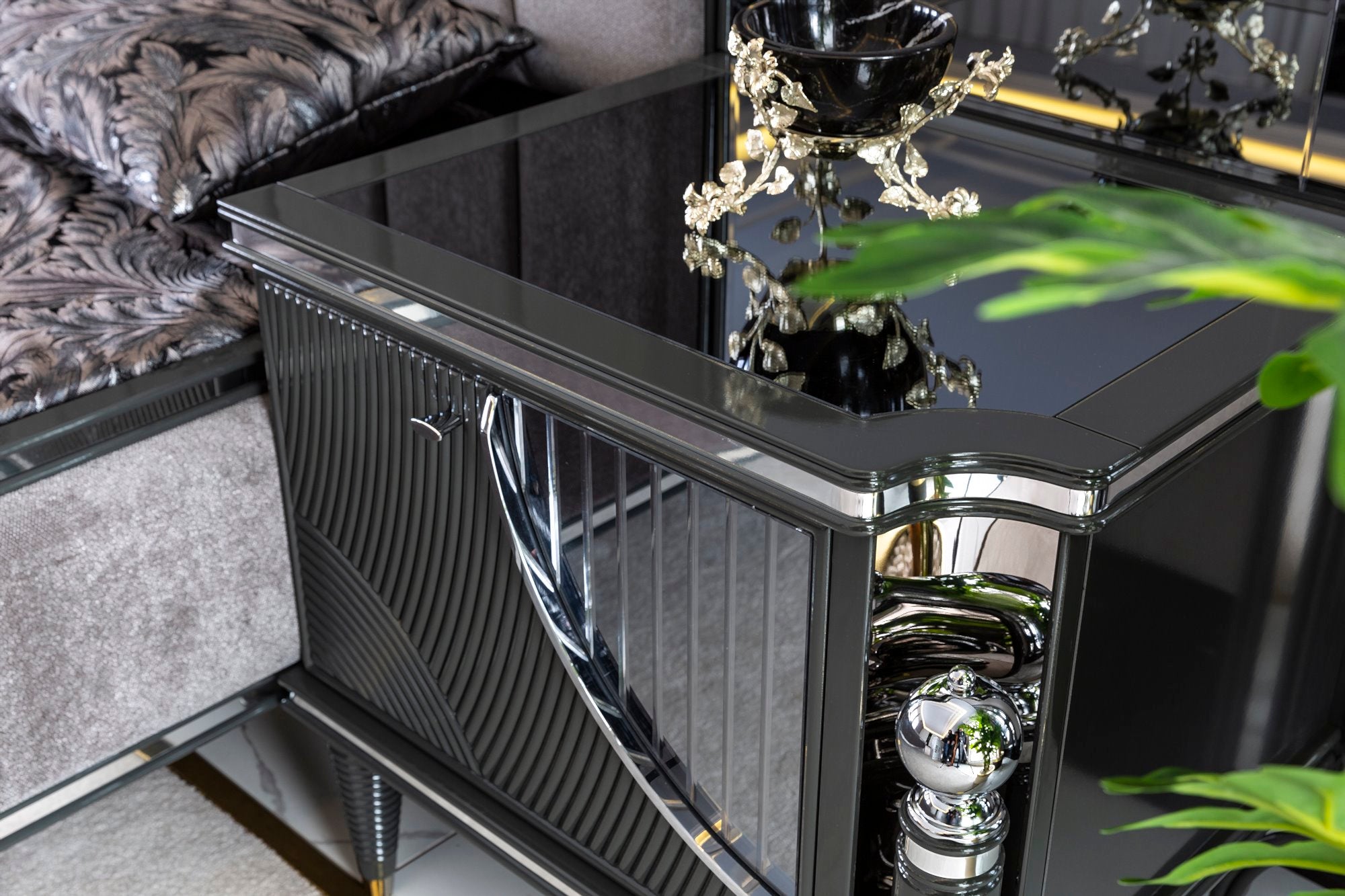 Prada Bedroom (Queen Storage Bed With Headboard & Dresser With Mirror & Pouf & 2 Nightstand With Back Panel & Bench)