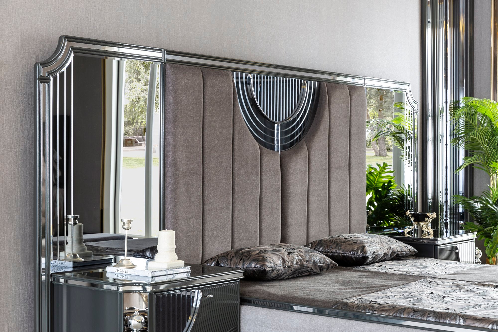 Prada Bedroom (Queen Storage Bed With Headboard & Dresser With Mirror & Pouf & 2 Nightstand With Back Panel & Bench)