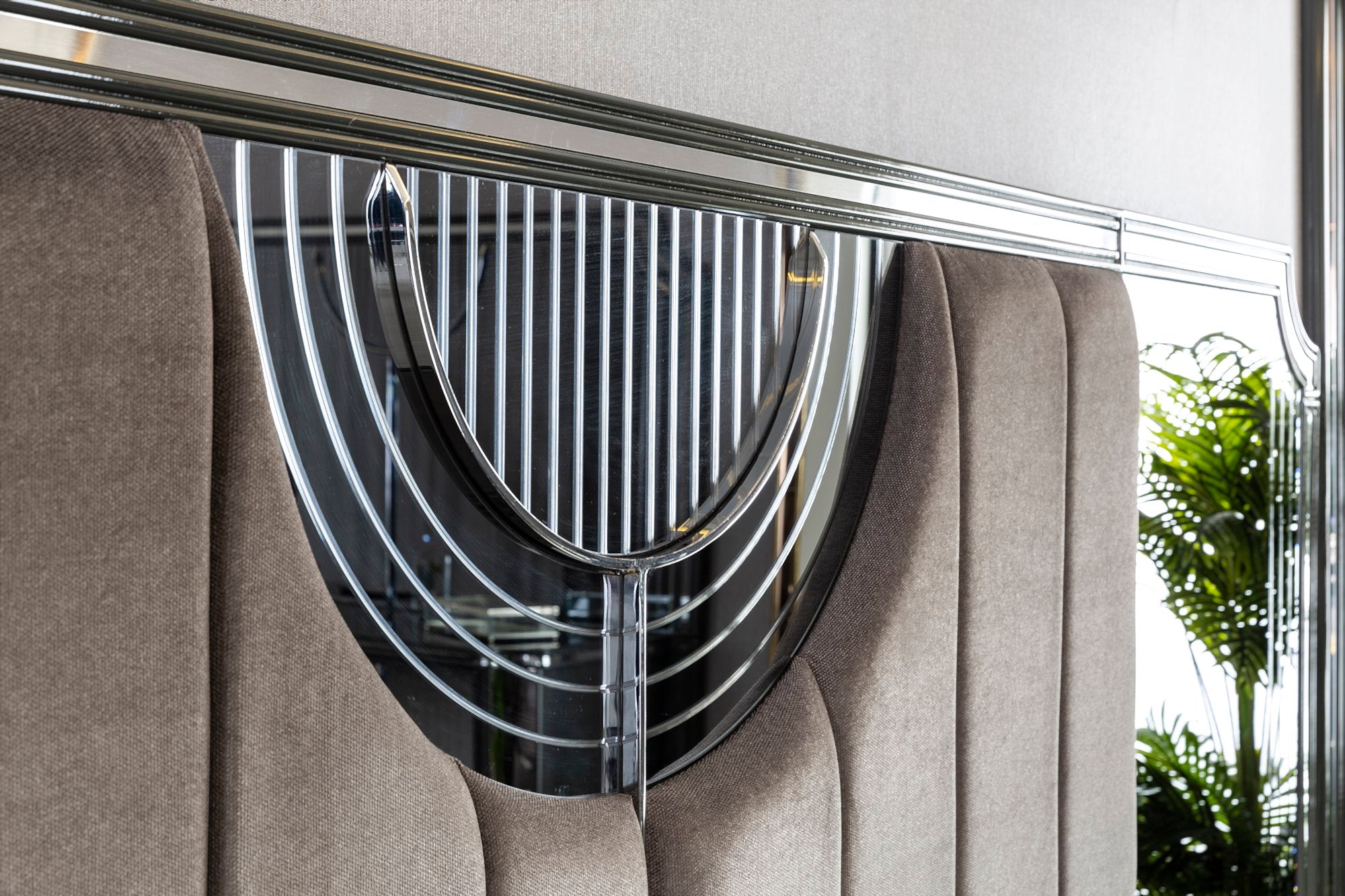 Prada Bedroom (Queen Storage Bed With Headboard & Dresser With Mirror & Pouf & 2 Nightstand With Back Panel & Bench)