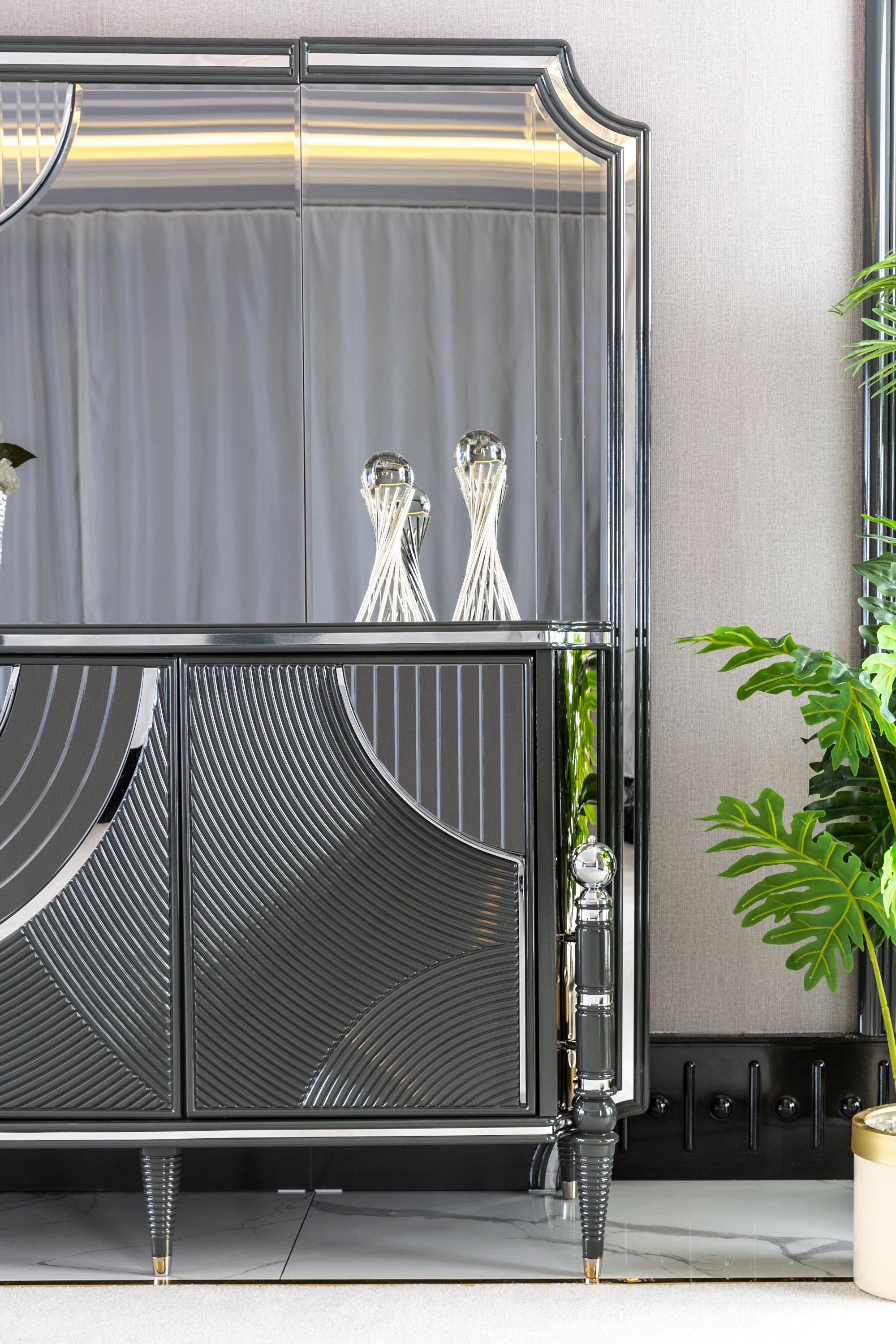 Prada Diningroom Set (Table & 6 Chair & Console With Mirror)