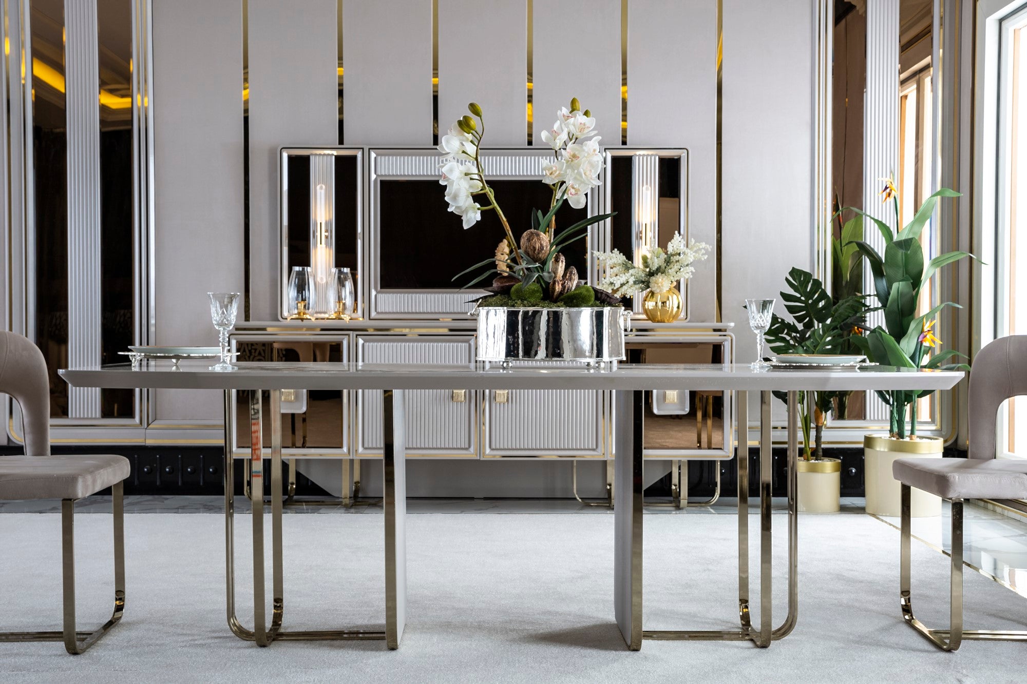 Barcelona Diningroom Set (Table & 6 Chair & Console With Mirror)