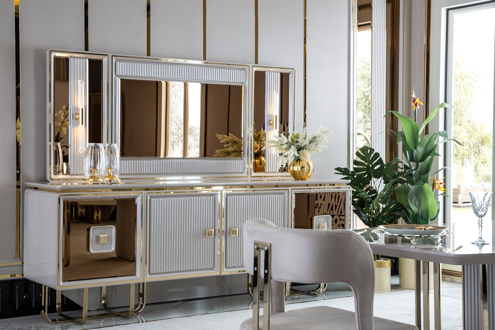 Barcelona Diningroom Set (Table & 6 Chair & Console With Mirror)