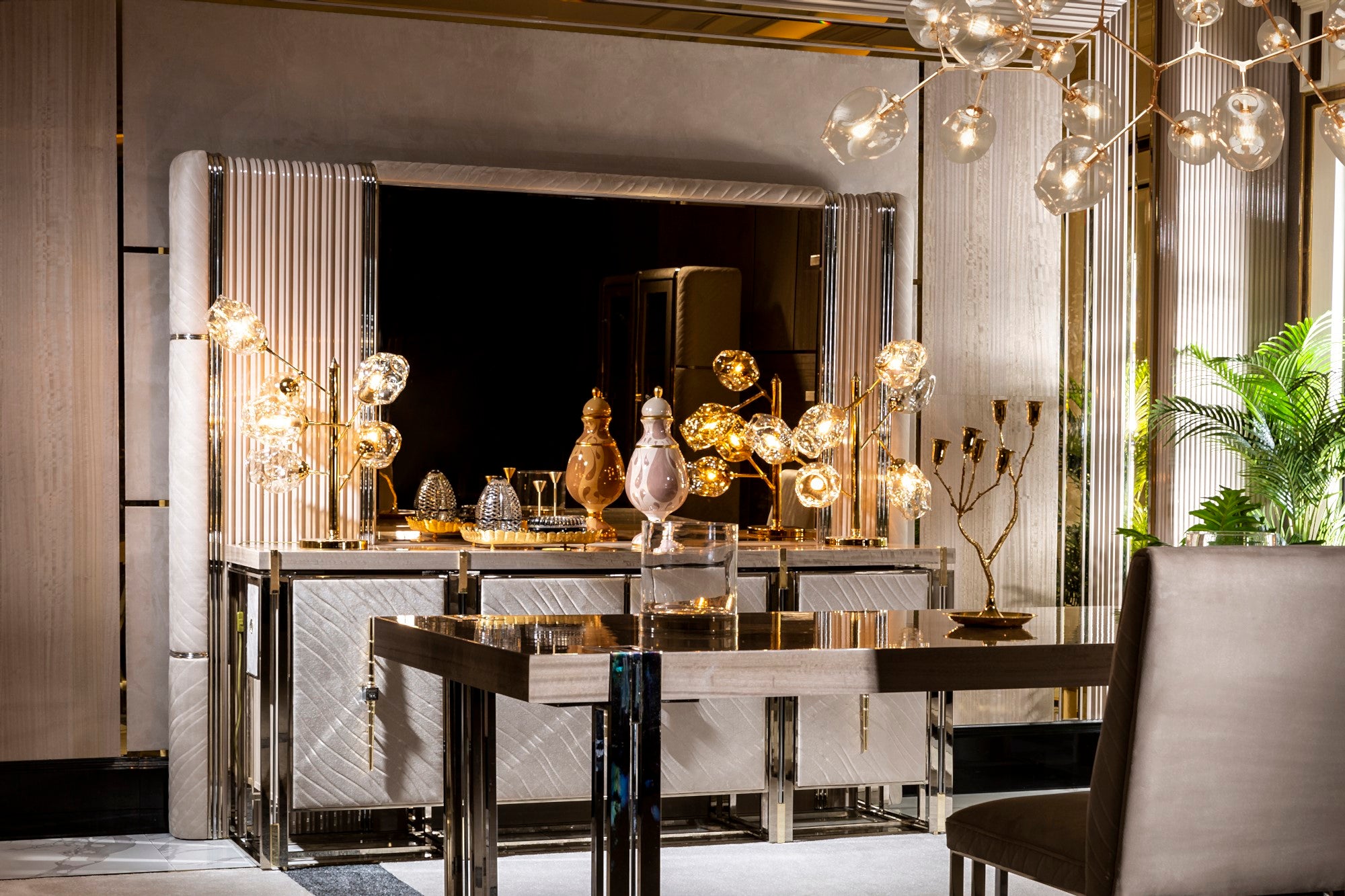 Vegas Diningroom Set (Table & 6 Chair & Console With Mirror)