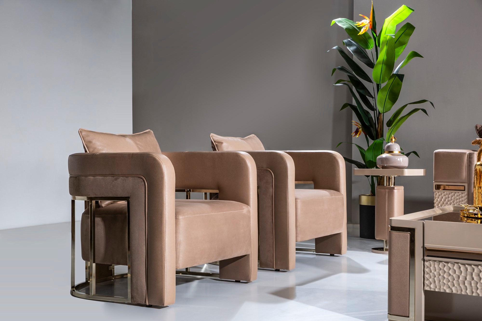 Bianca Stationary Livingroom Set (1 Sofa & 1 Sofa Chester & 2 Chair)