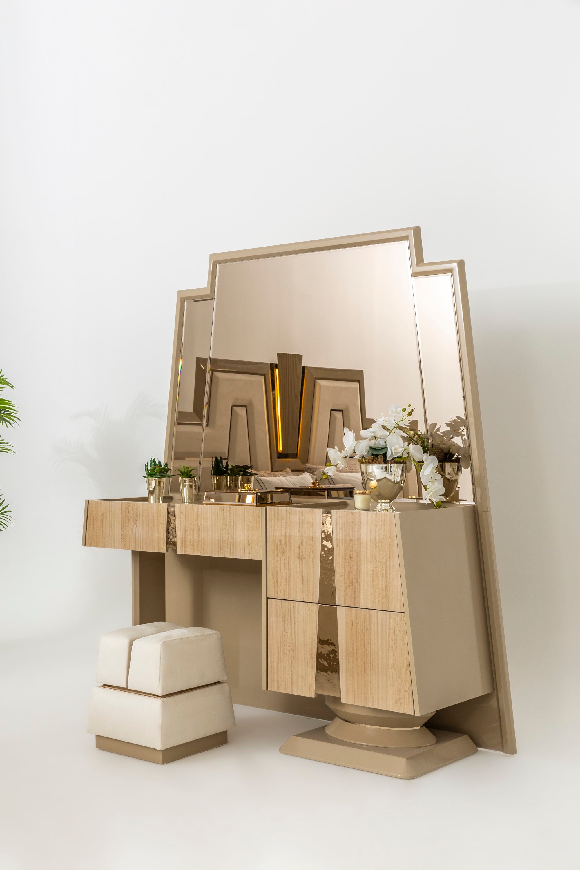Keops Bedroom (Queen Storage Bed With Headboard & Dresser With Mirror & Pouf & 2 Nightstand With Back Panel & Bench)
