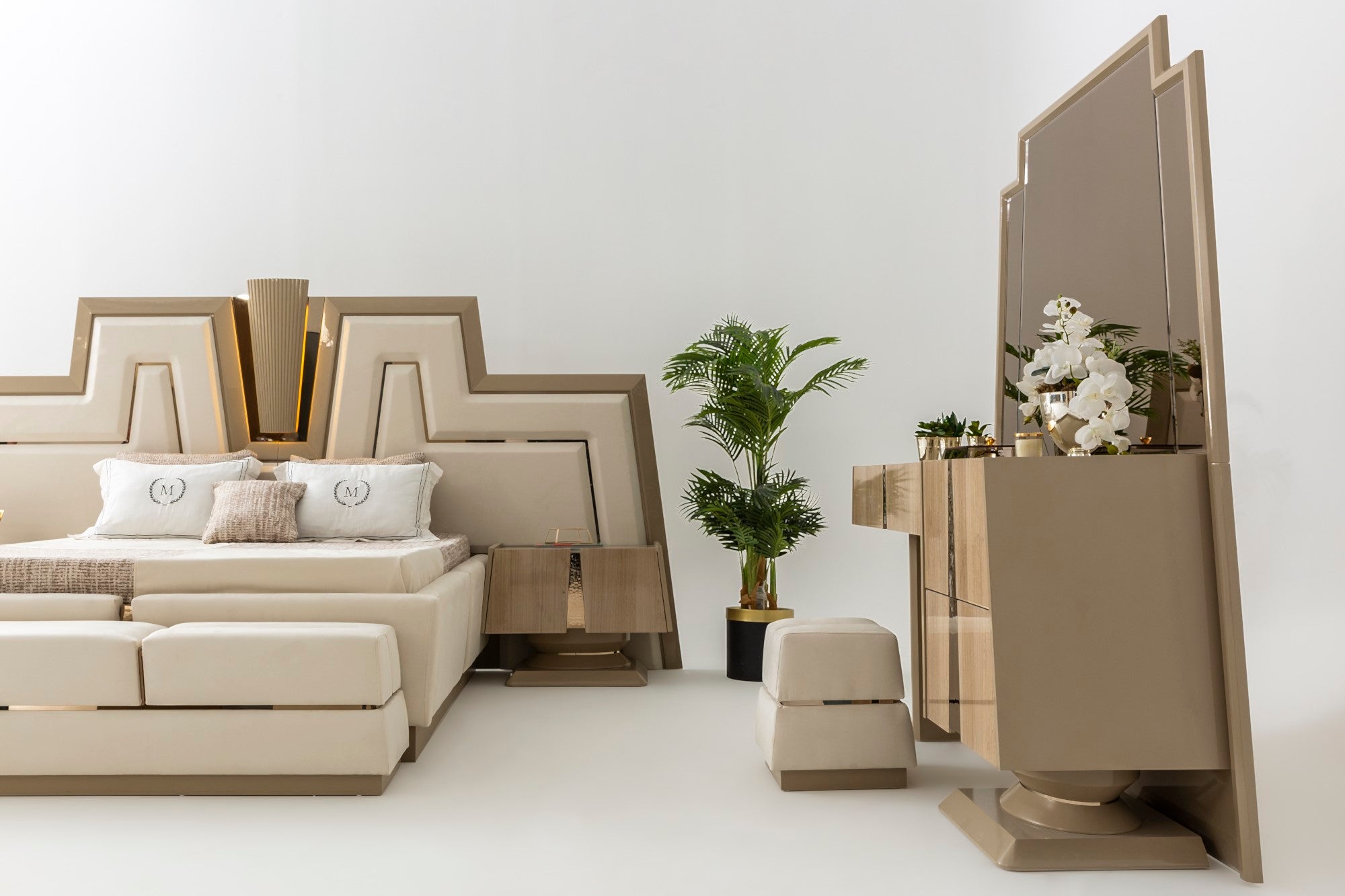 Keops Bedroom (Queen Storage Bed With Headboard & Dresser With Mirror & Pouf & 2 Nightstand With Back Panel & Bench)