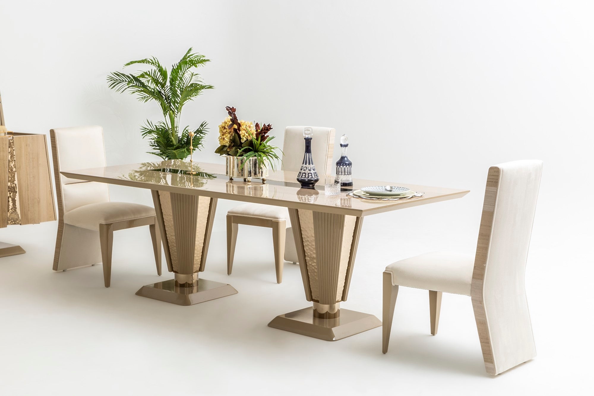 Keops Diningroom Set (Table & 6 Chair & Console With Mirror)