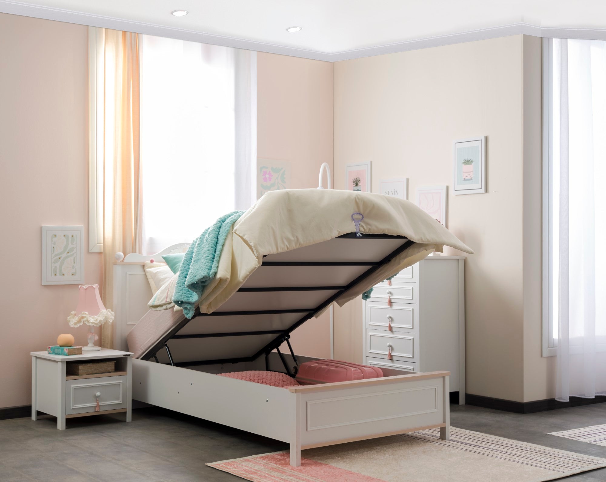 Alya Nightstand