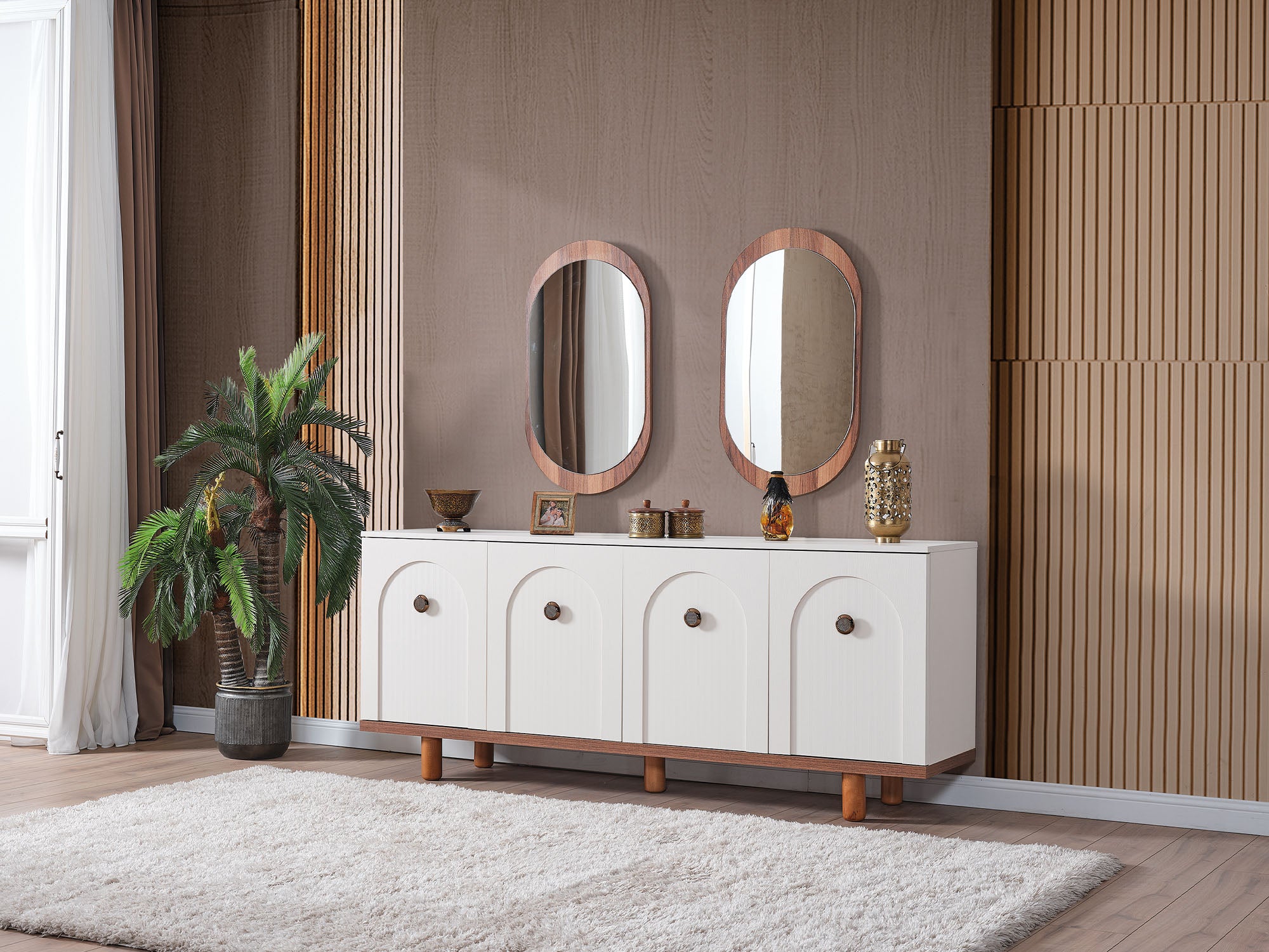 Bahama Consol With Mirror