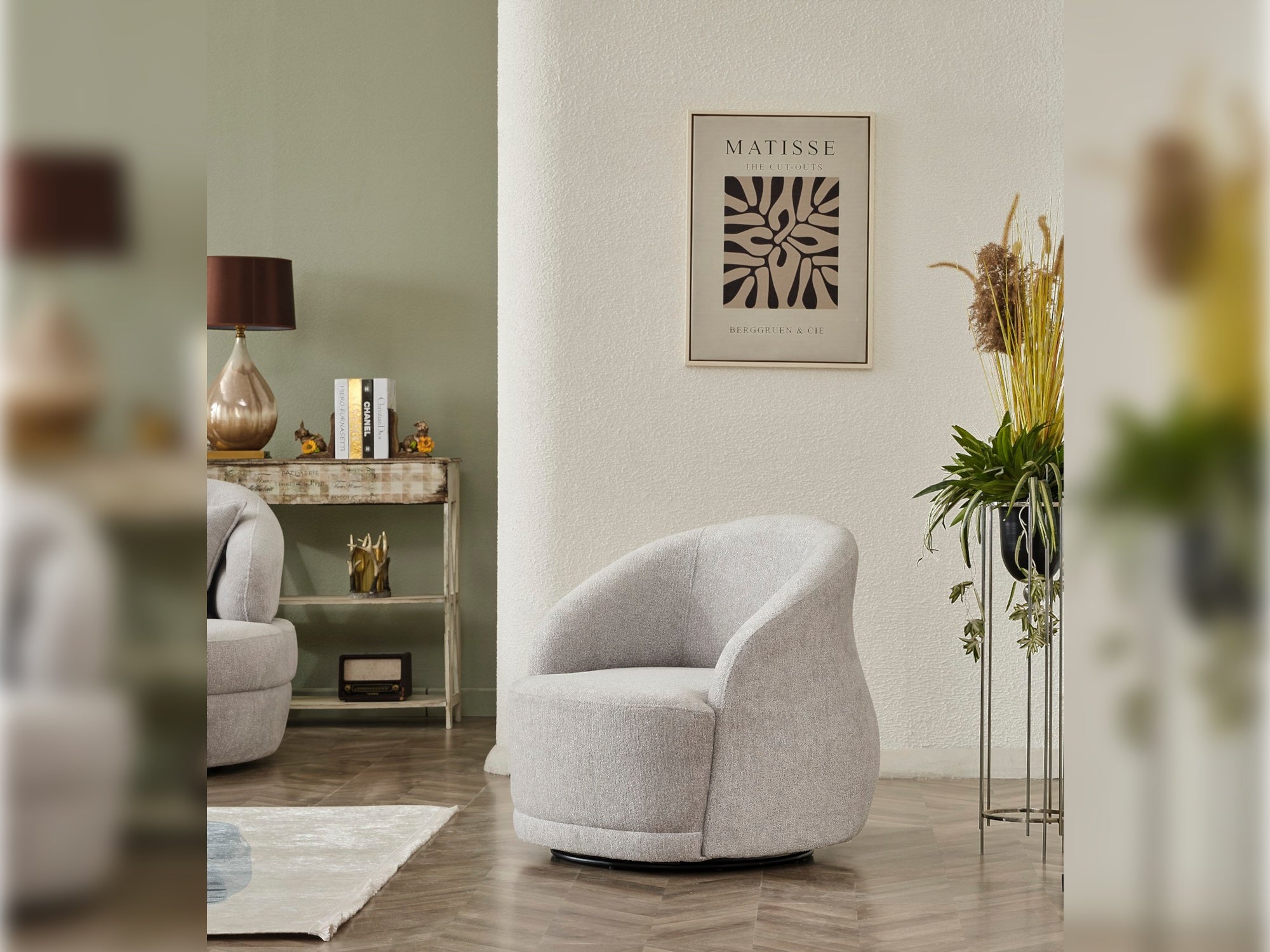 Gloria Swivel Chair Cream