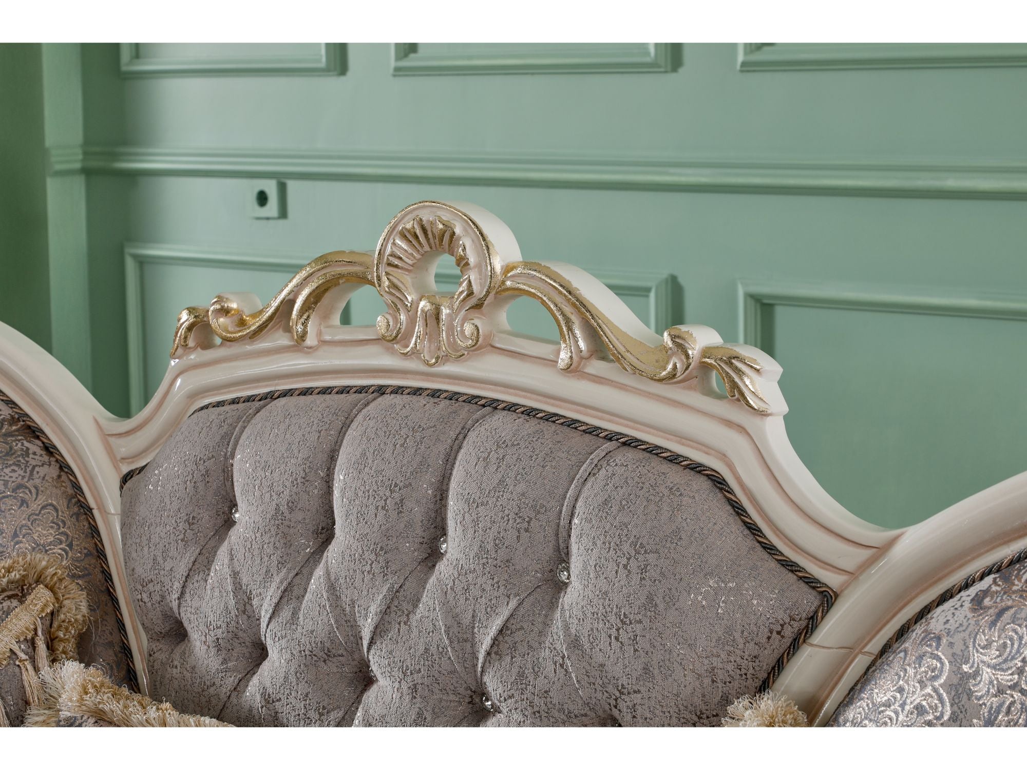 Kelebek Traditional Loveseat Vizon