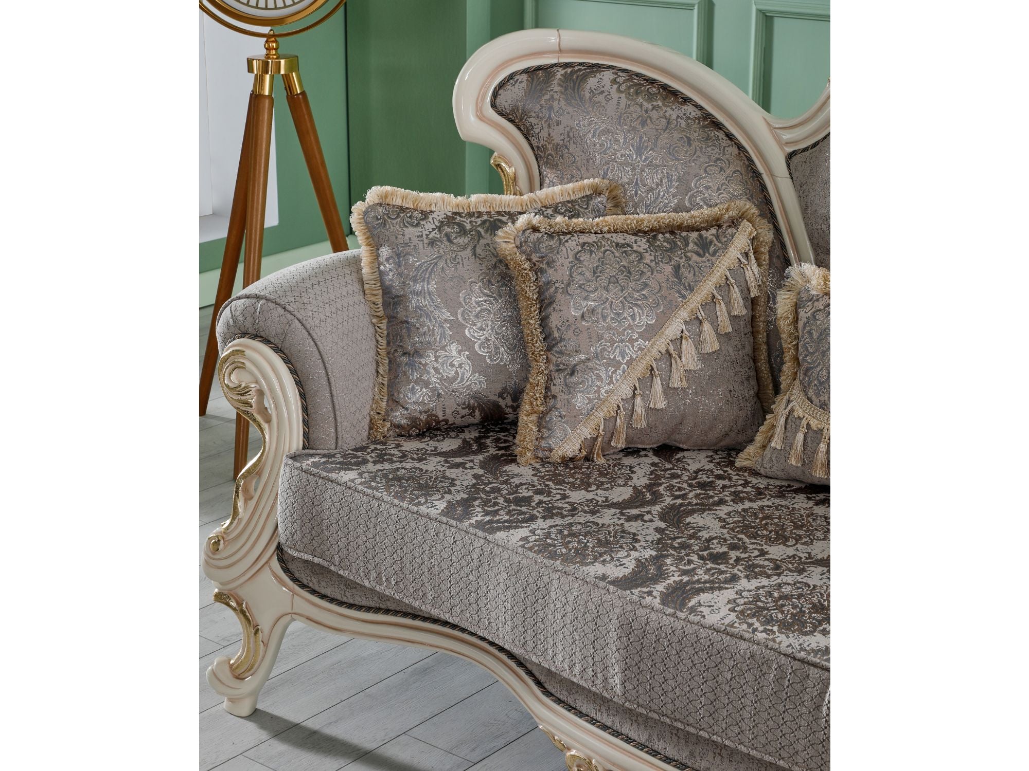 Kelebek Traditional Loveseat Vizon