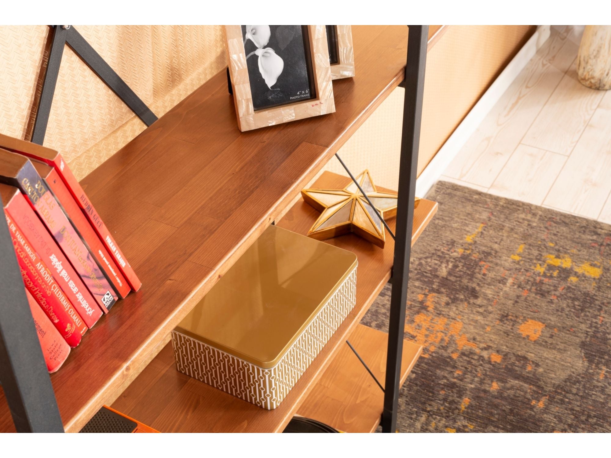 Lisandra Bookcase