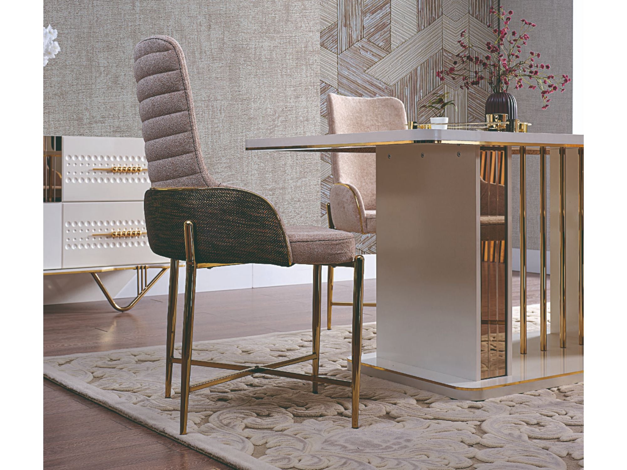 Valence Diningroom (Consol With Mirror & Dining Table & 6 Dining Chair)