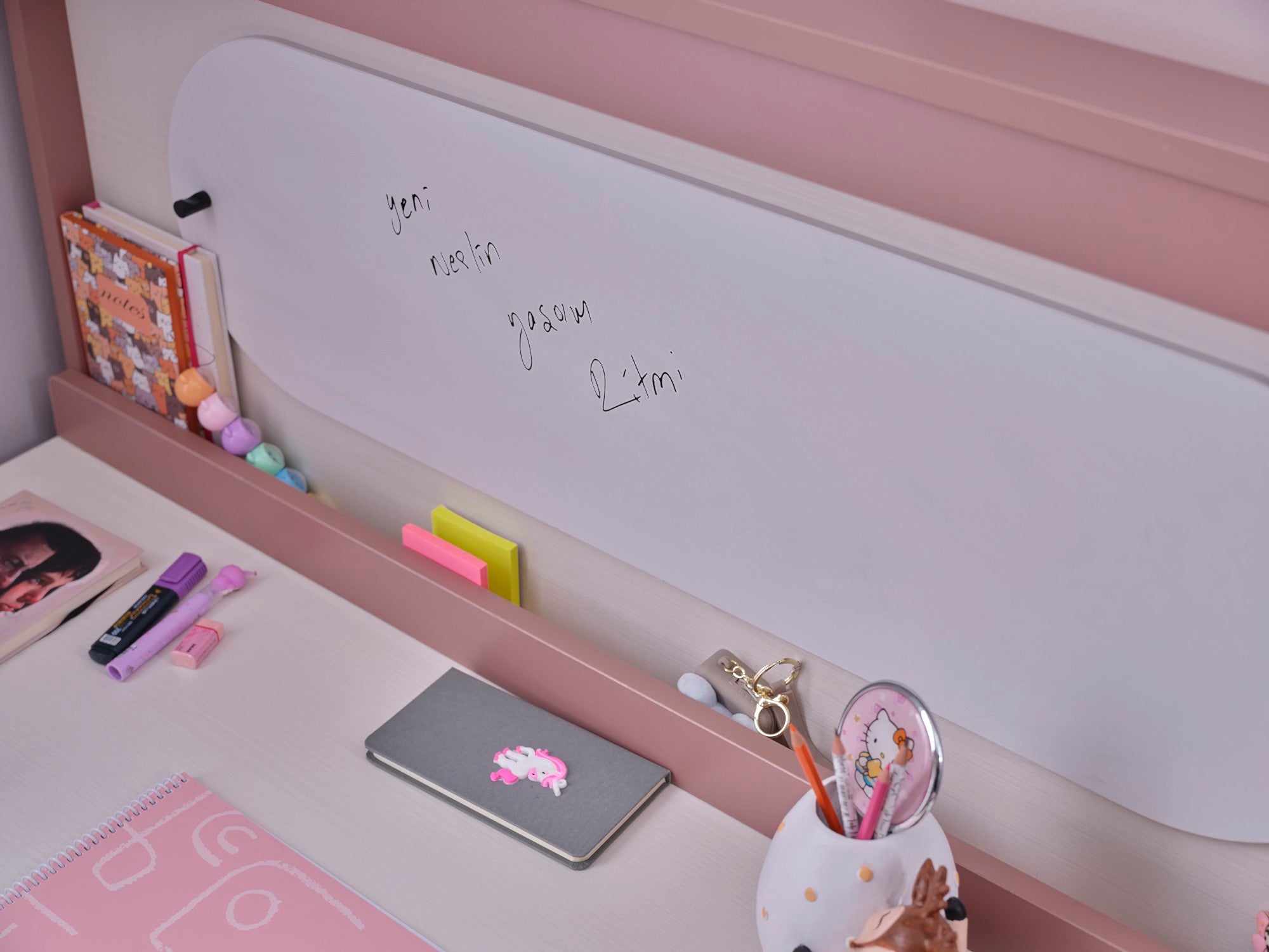 Linda Kids Room Set (Twin Bed & Study Desk & Nightstand)