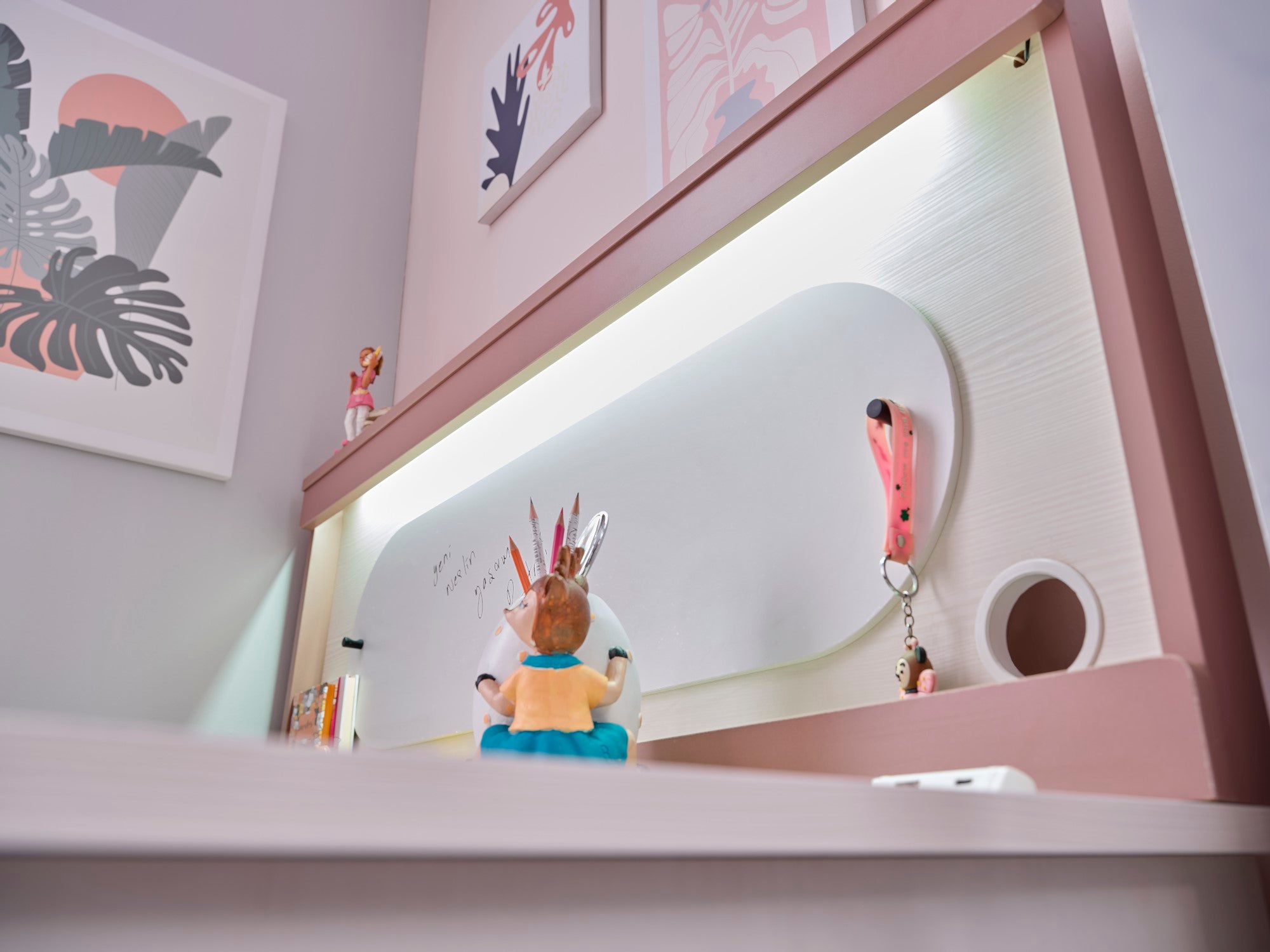 Linda Kids Room Set (Twin Bed & Study Desk & Nightstand)