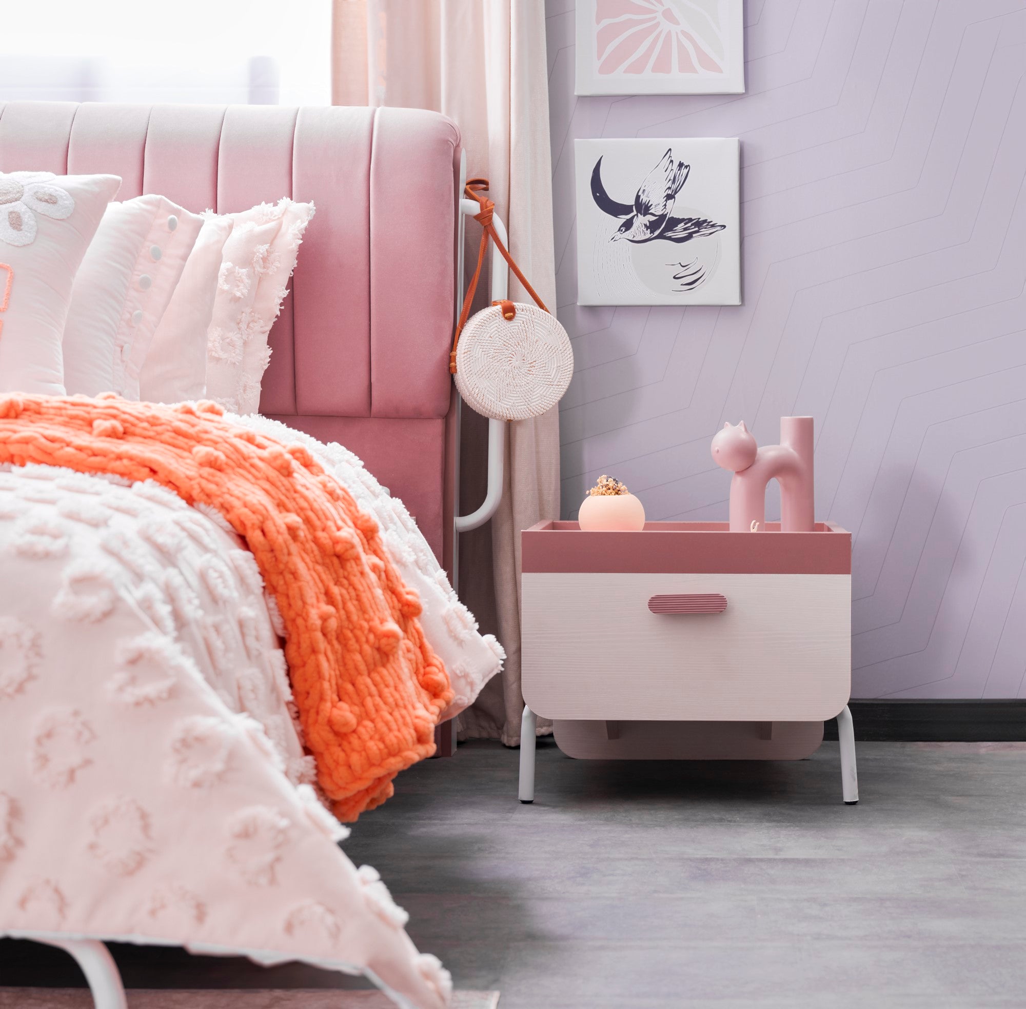 Linda Kids Room Set (Twin Bed & Study Desk & Nightstand)