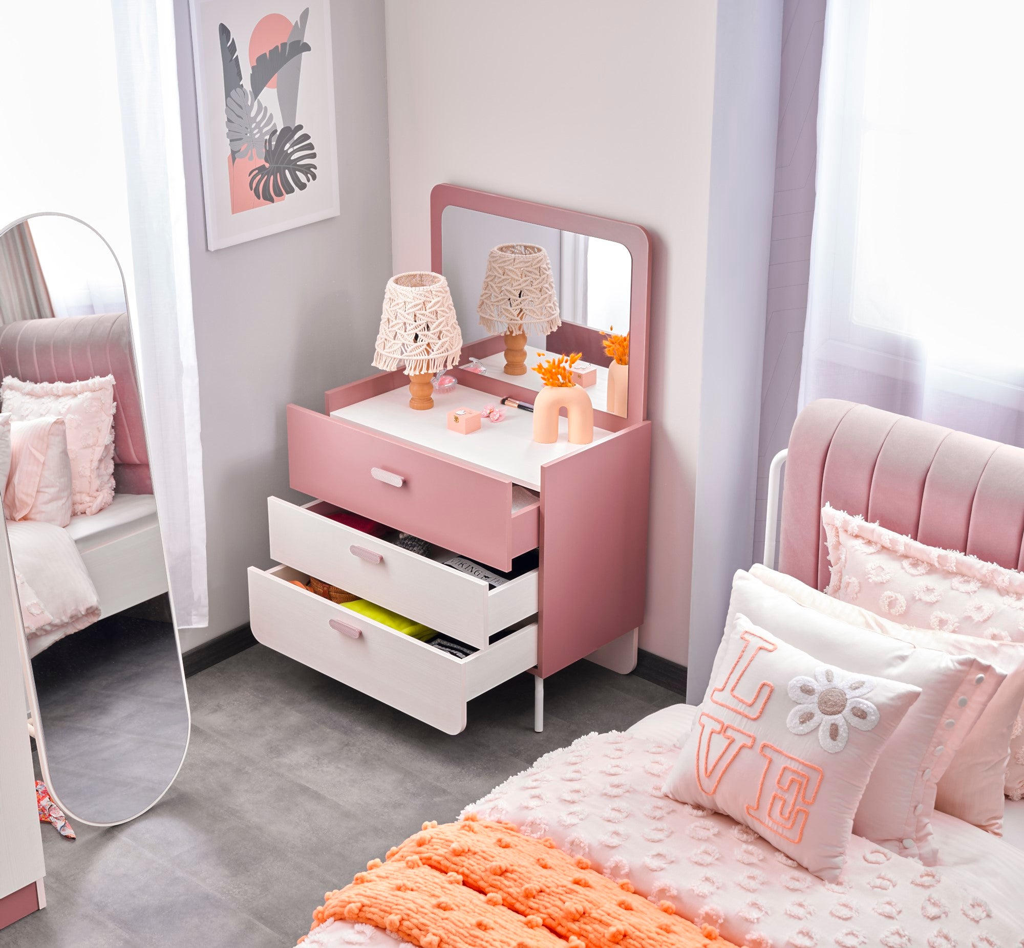 Linda Kids Room Set (Twin Bed & Study Desk & Nightstand)