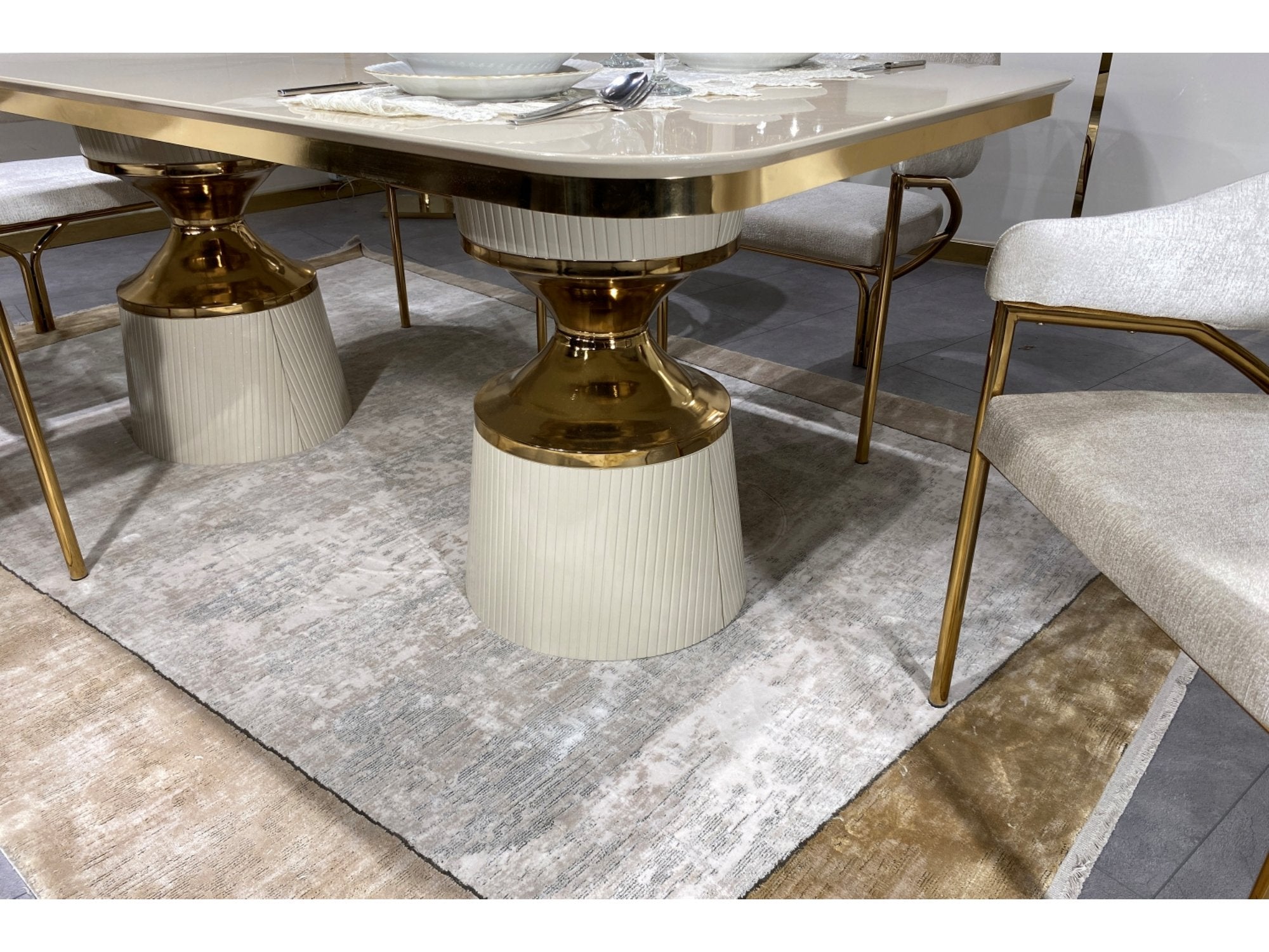 Lizbon Diningroom Set (Consol With Mirror & Dining Table & 6 Dining Chair)