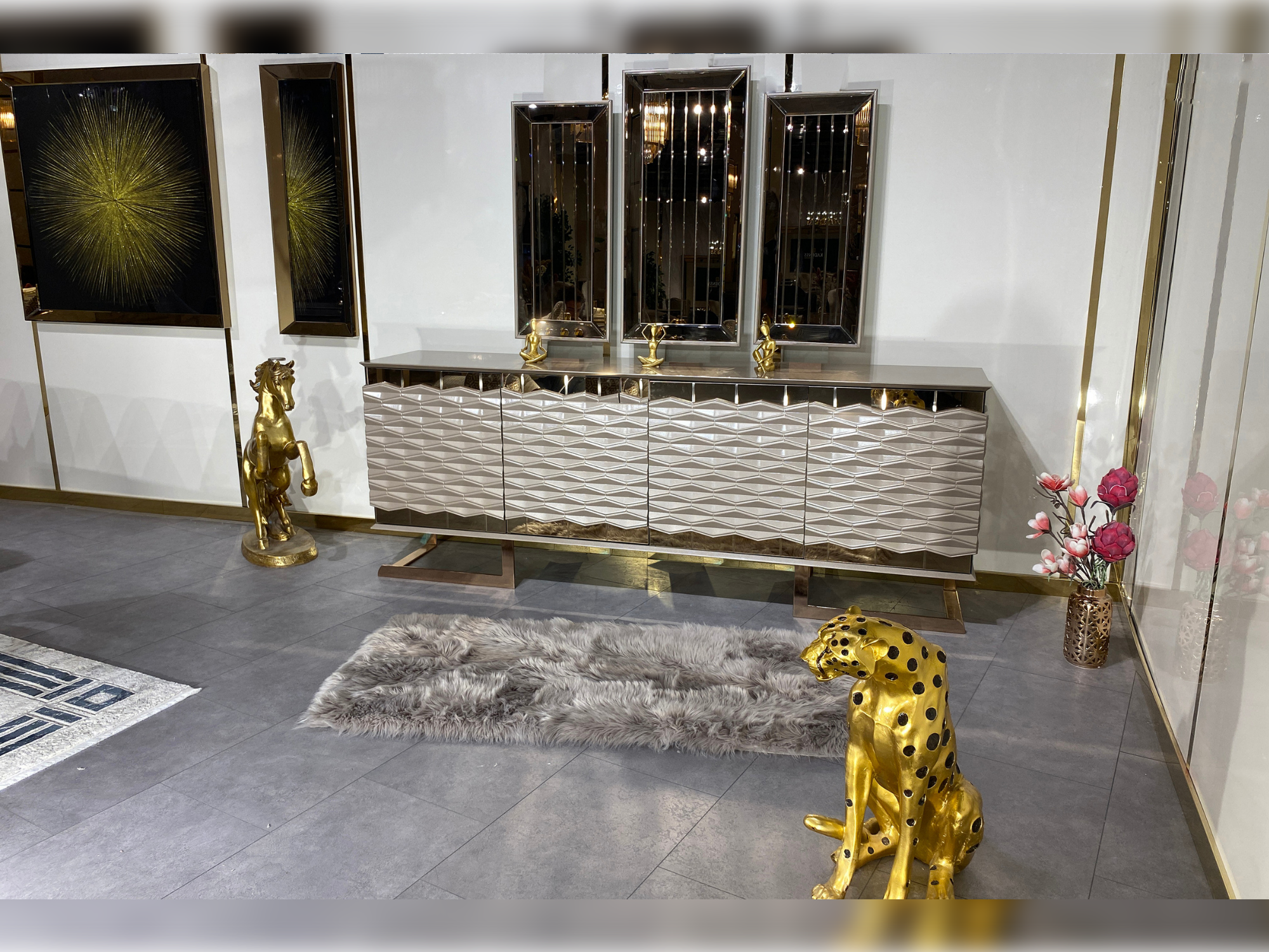 Lucas Diningroom Consol With Mirror