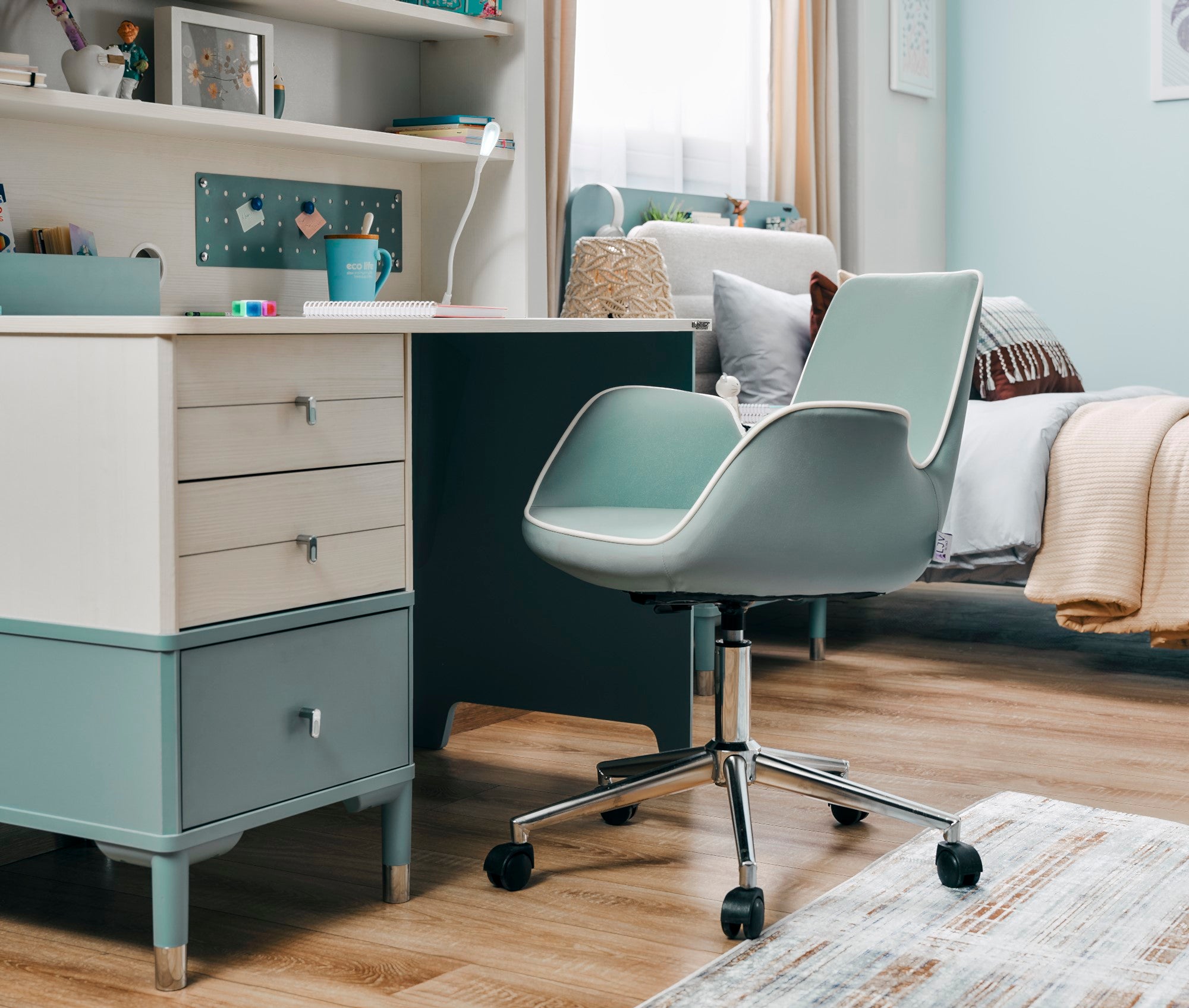 Marin Kids Room Set (Twin Bed & Study Desk & Nightstand)