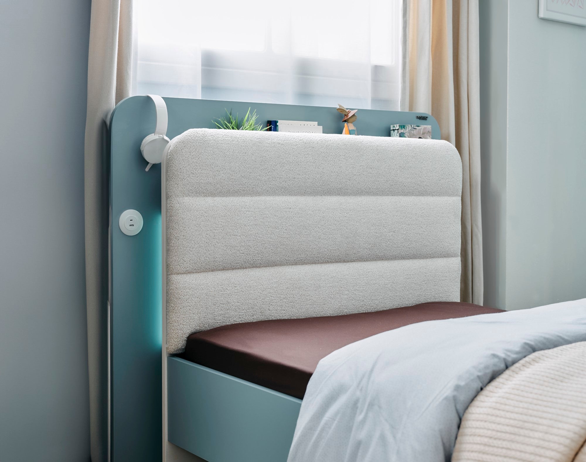 Marin Twin Bed With Headboard
