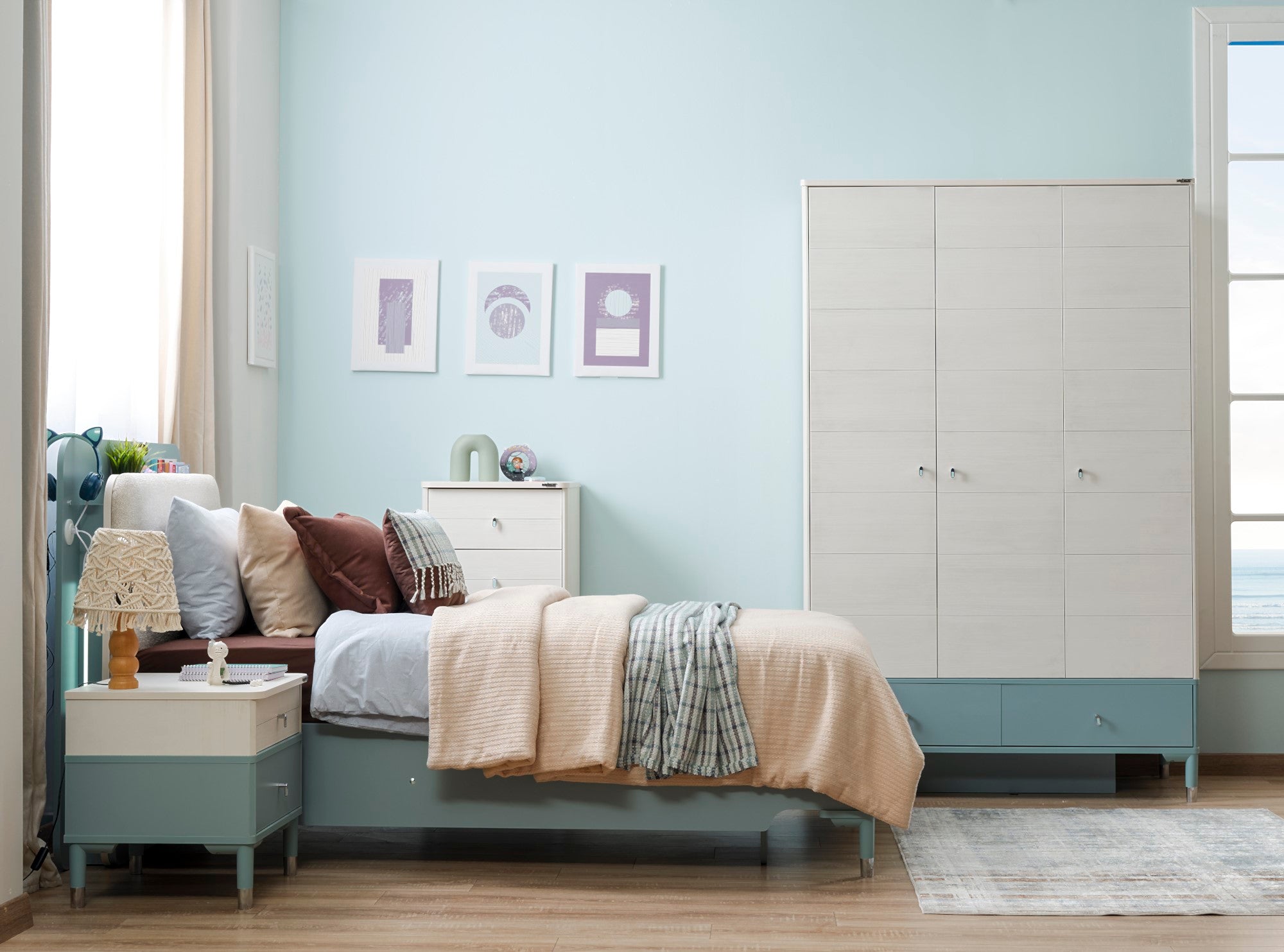 Marin Twin Bed With Headboard