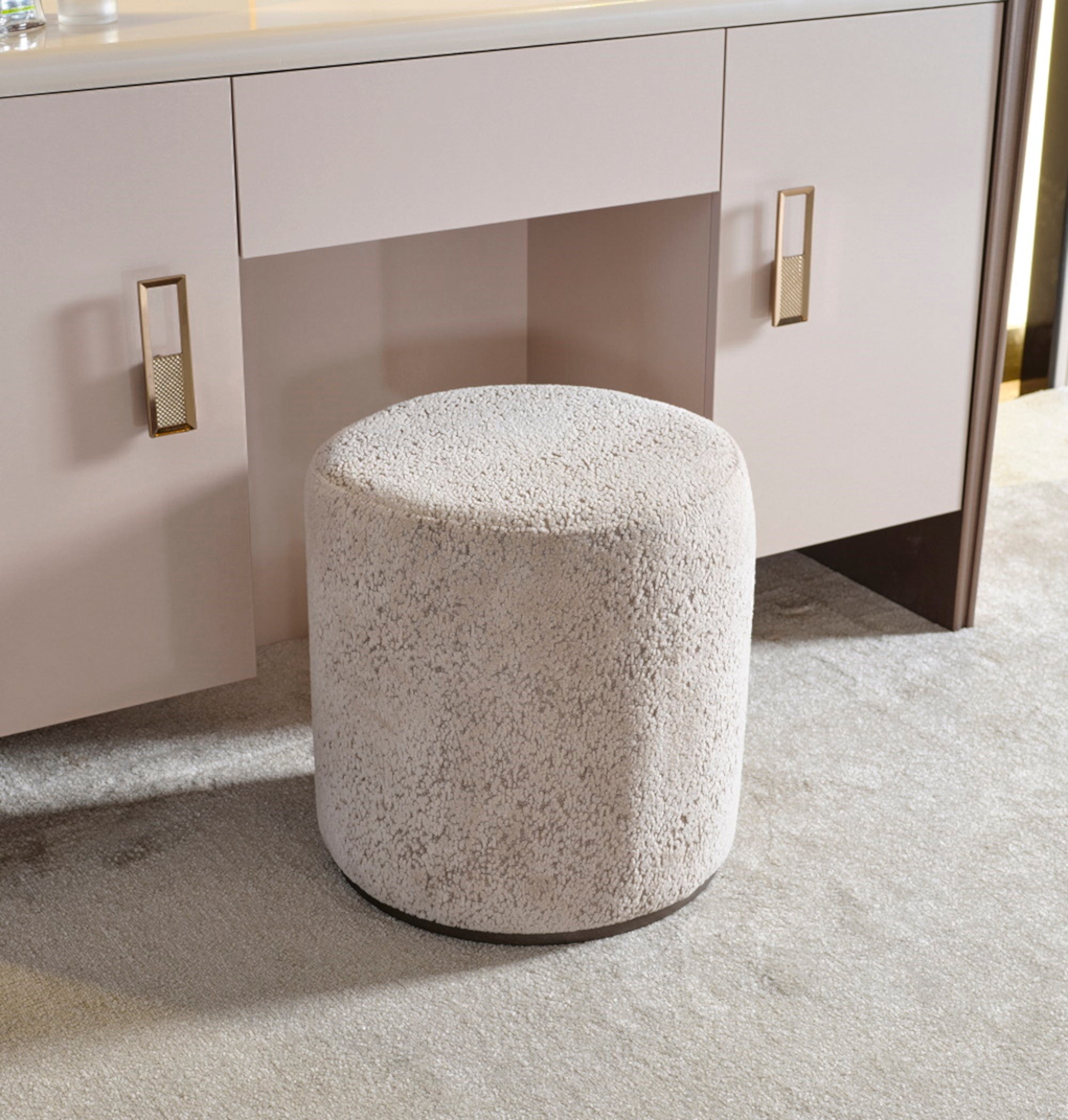 Nirvana Bedroom Dresser With Mirror