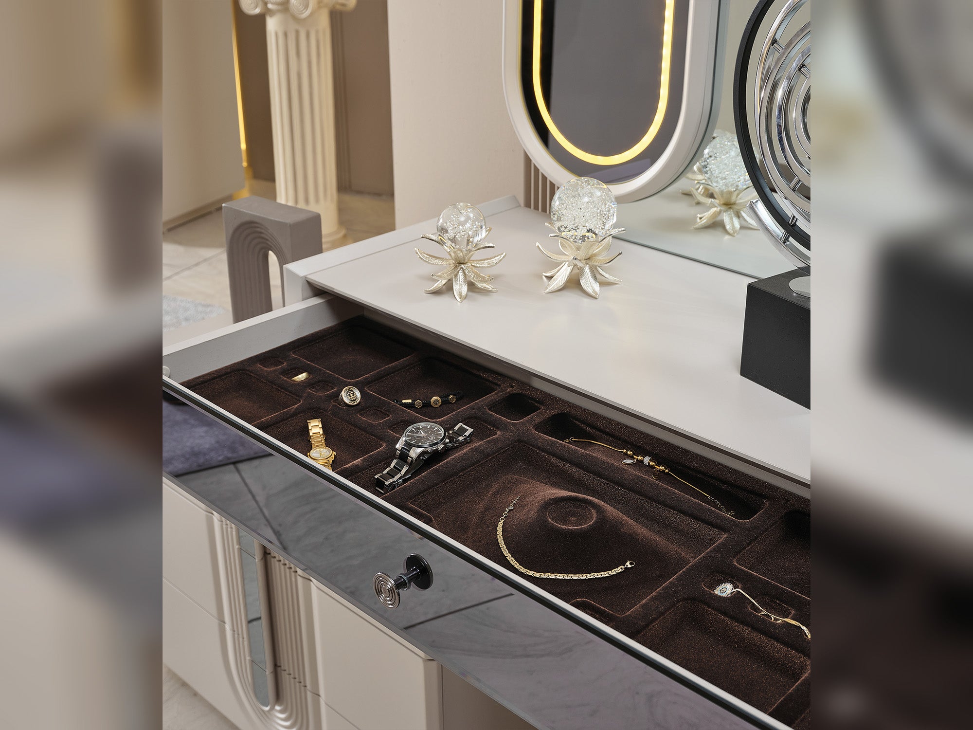 Parma Bedroom (Queen Frame With Headboard & Dresser With Mirror & 2 Nightstand)