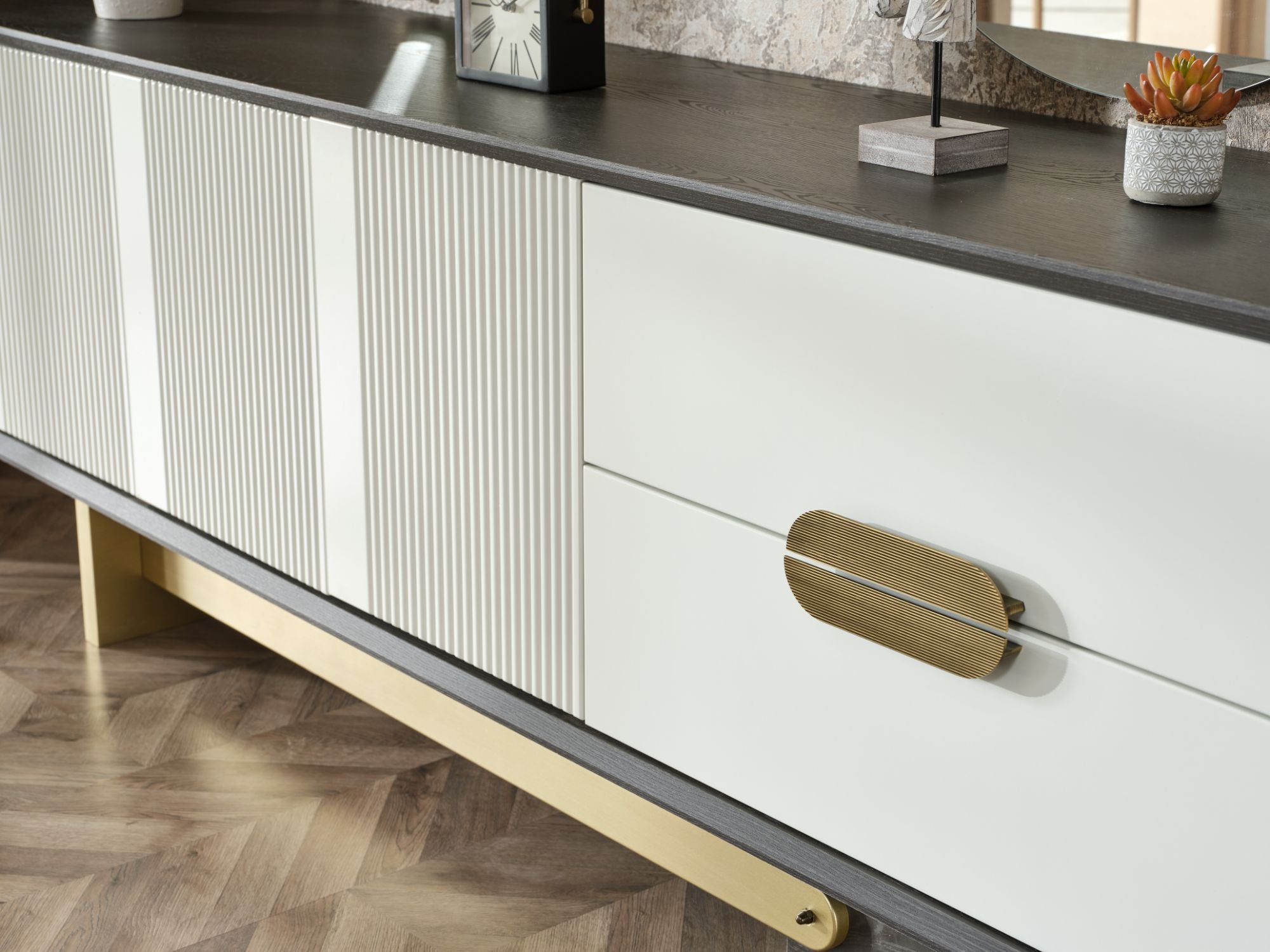 Pendik Diningroom (Consol With Mirror & Dining Table & 6 Dining Chair)