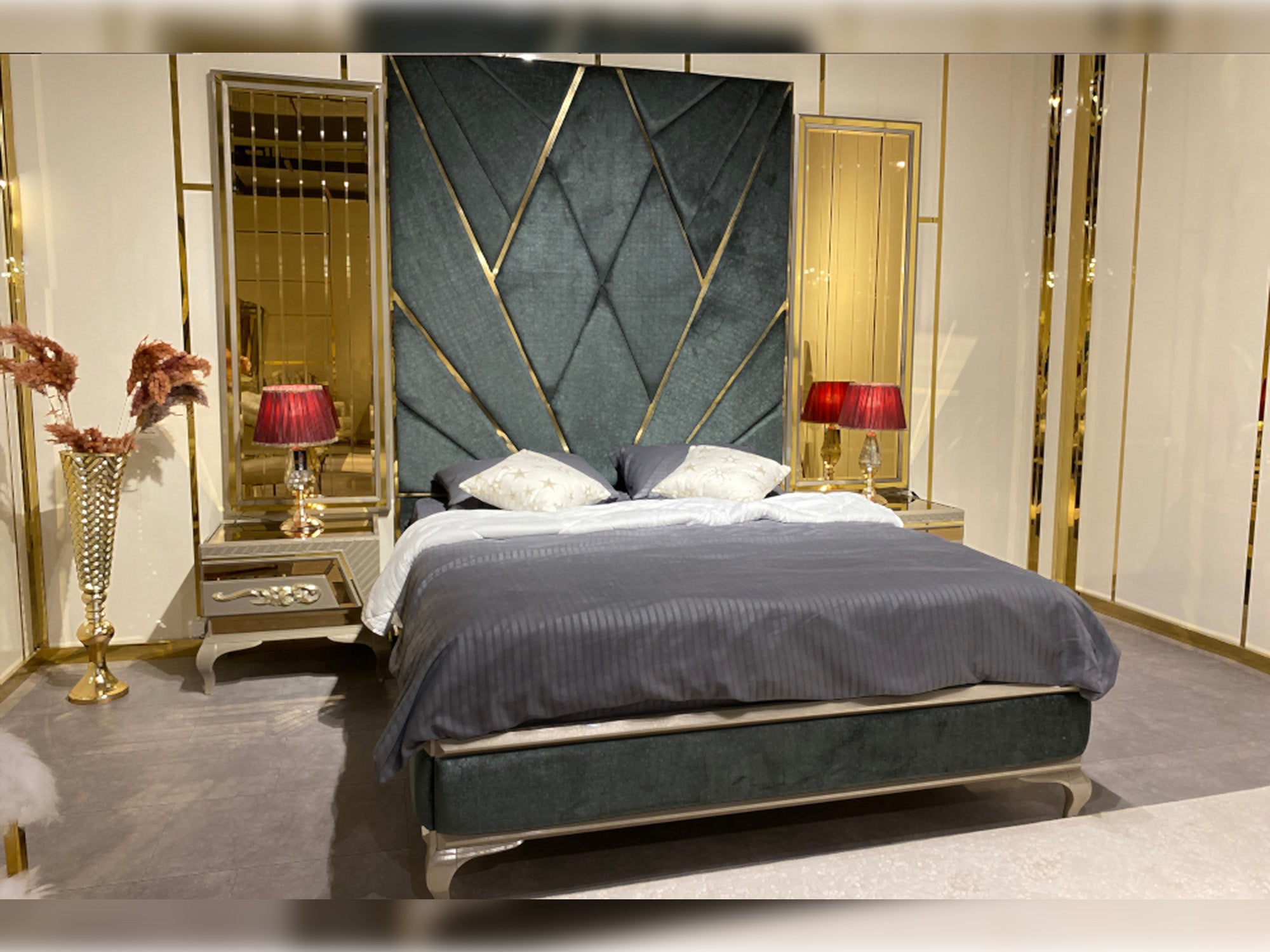 Verona Bedroom (Queen Sotrage Bed With Headboard & Dresser With Mirror & 2 Nightstand With Back Panel)