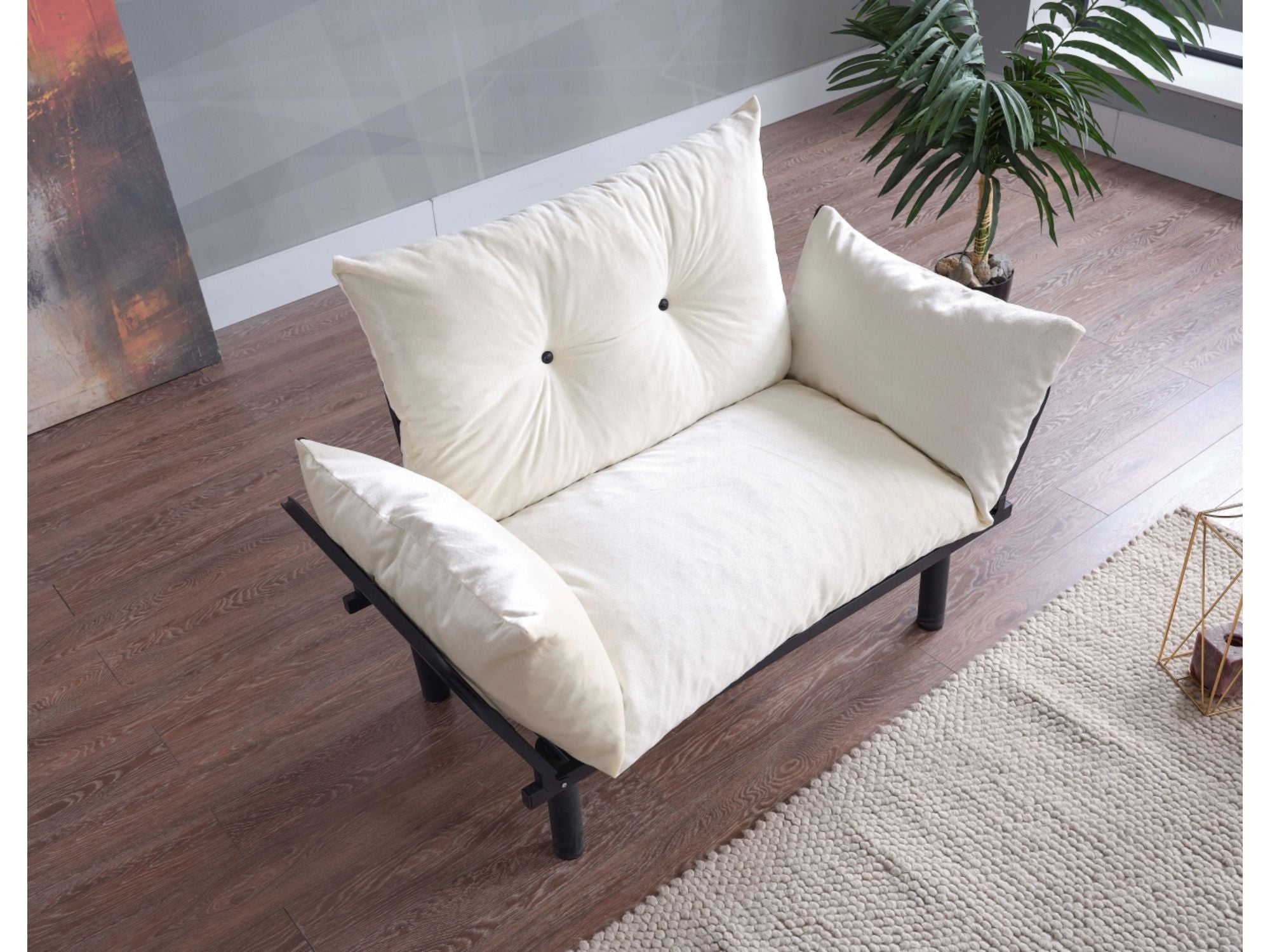 Sona Loveseat