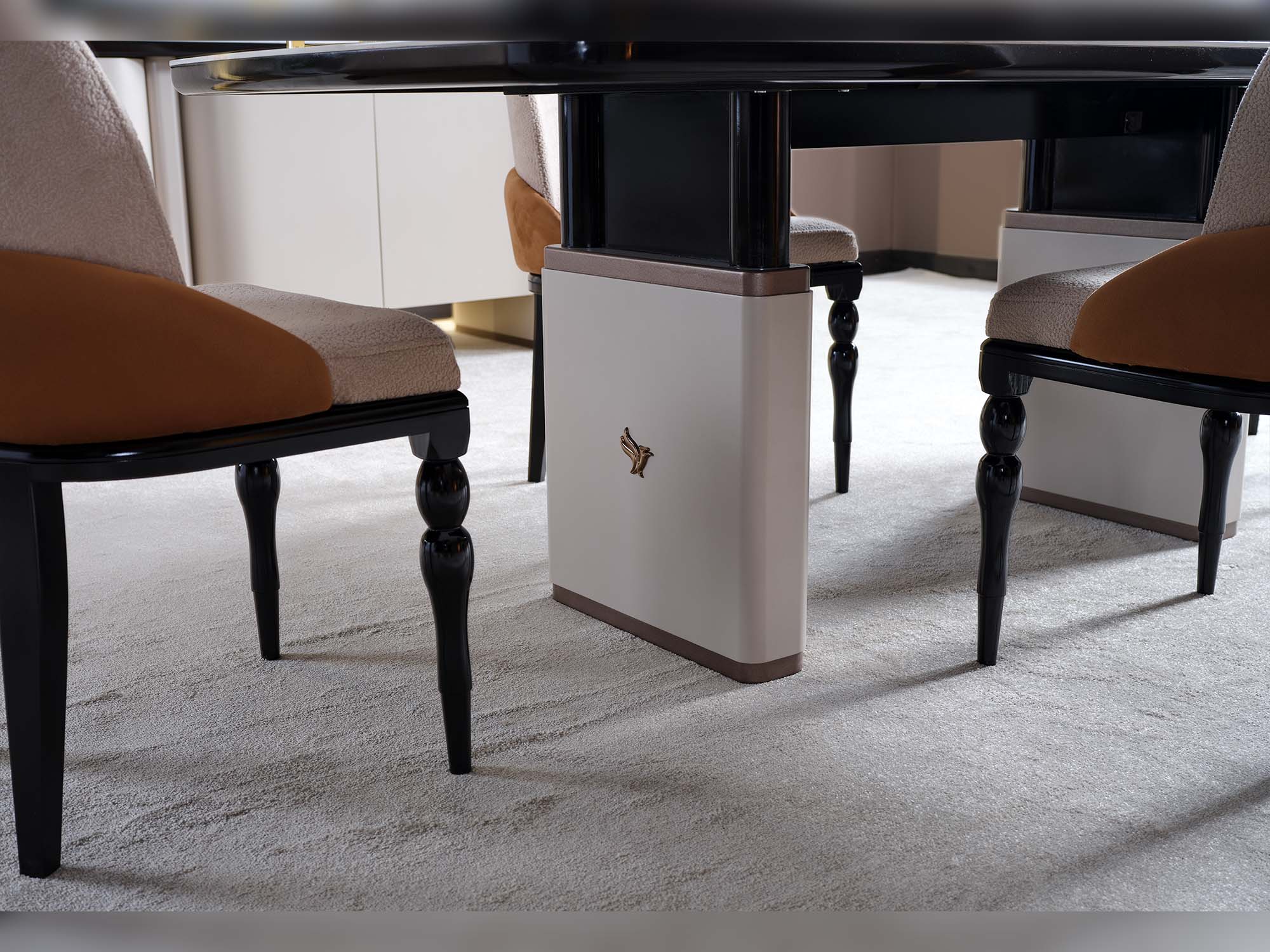 Voyance Diningroom (Dining Table & 6 Dining Chair)
