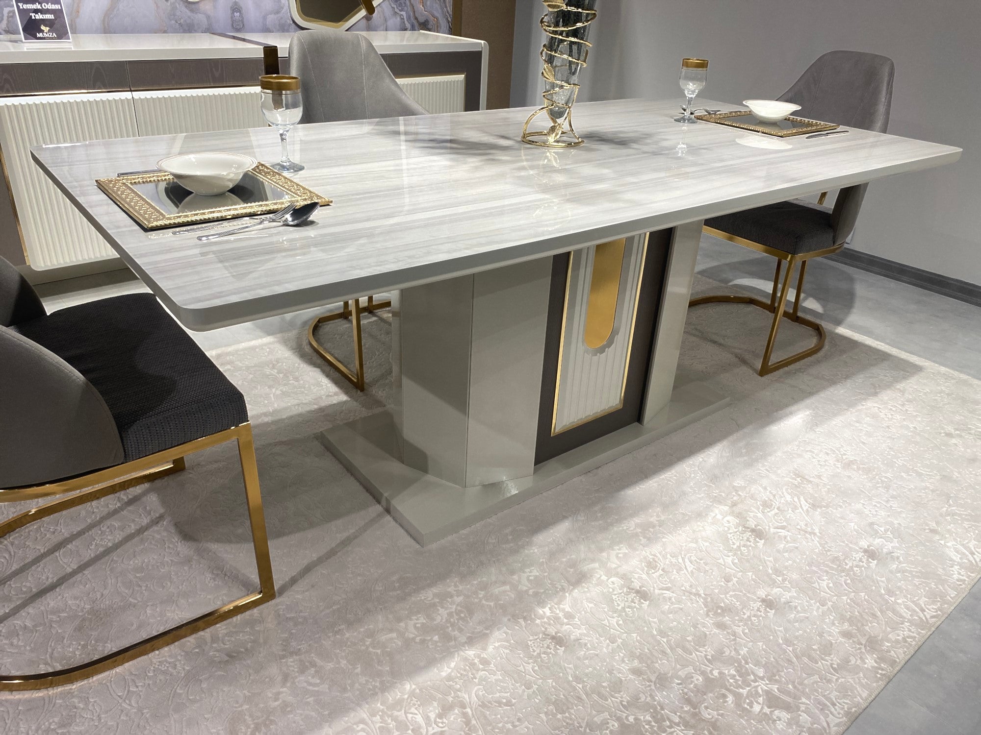 Zurich Diningroom Set (Table & 6 Chair & Console With Mirror)