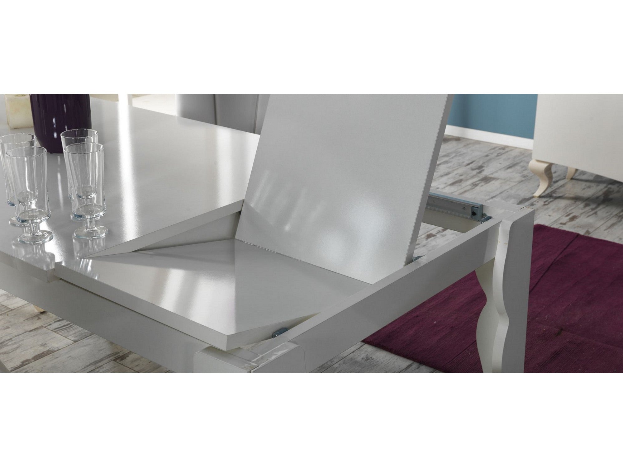 Zerafet Diningroom Table