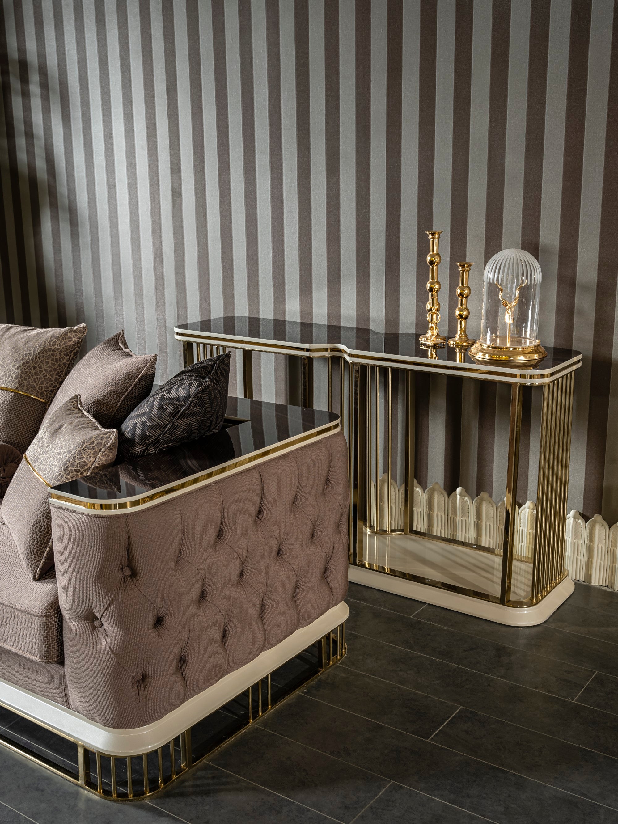 Bugatti Stationary Livingroom Set (1 Chester Sofa & 1 Sofa & 2 Chair)