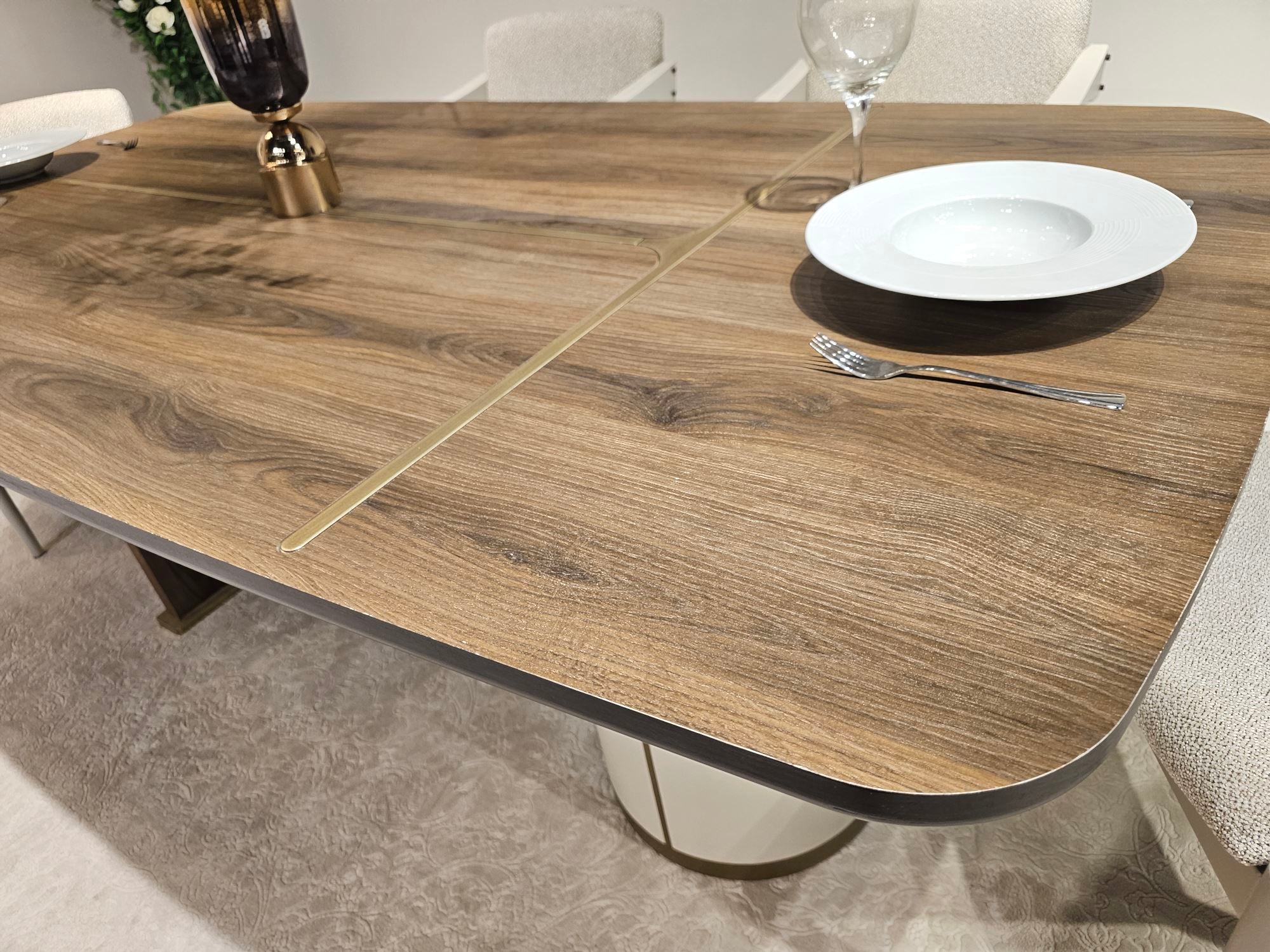 Urgup Diningroom Table
