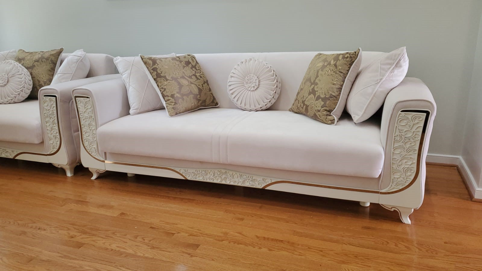Carmen Convertible Livingroom Loveseat Ivory White With Cream Klapa