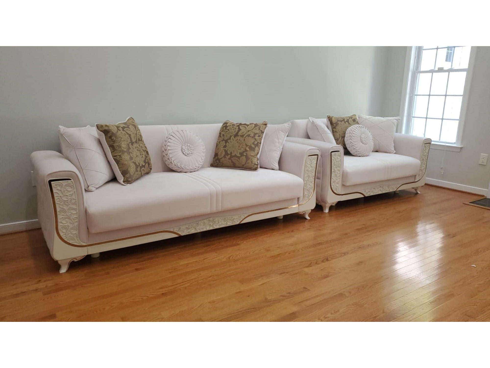 Carmen Convertible Livingroom Loveseat Ivory White With Cream Klapa