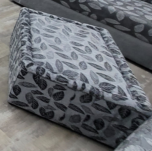 Ferro Livingroom Ottoman Grey