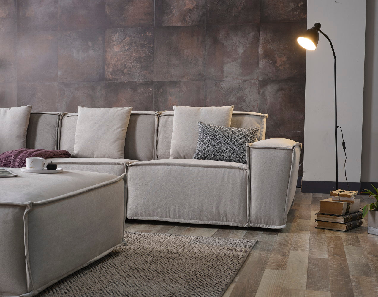Padova Sectional With Ottoman Cream